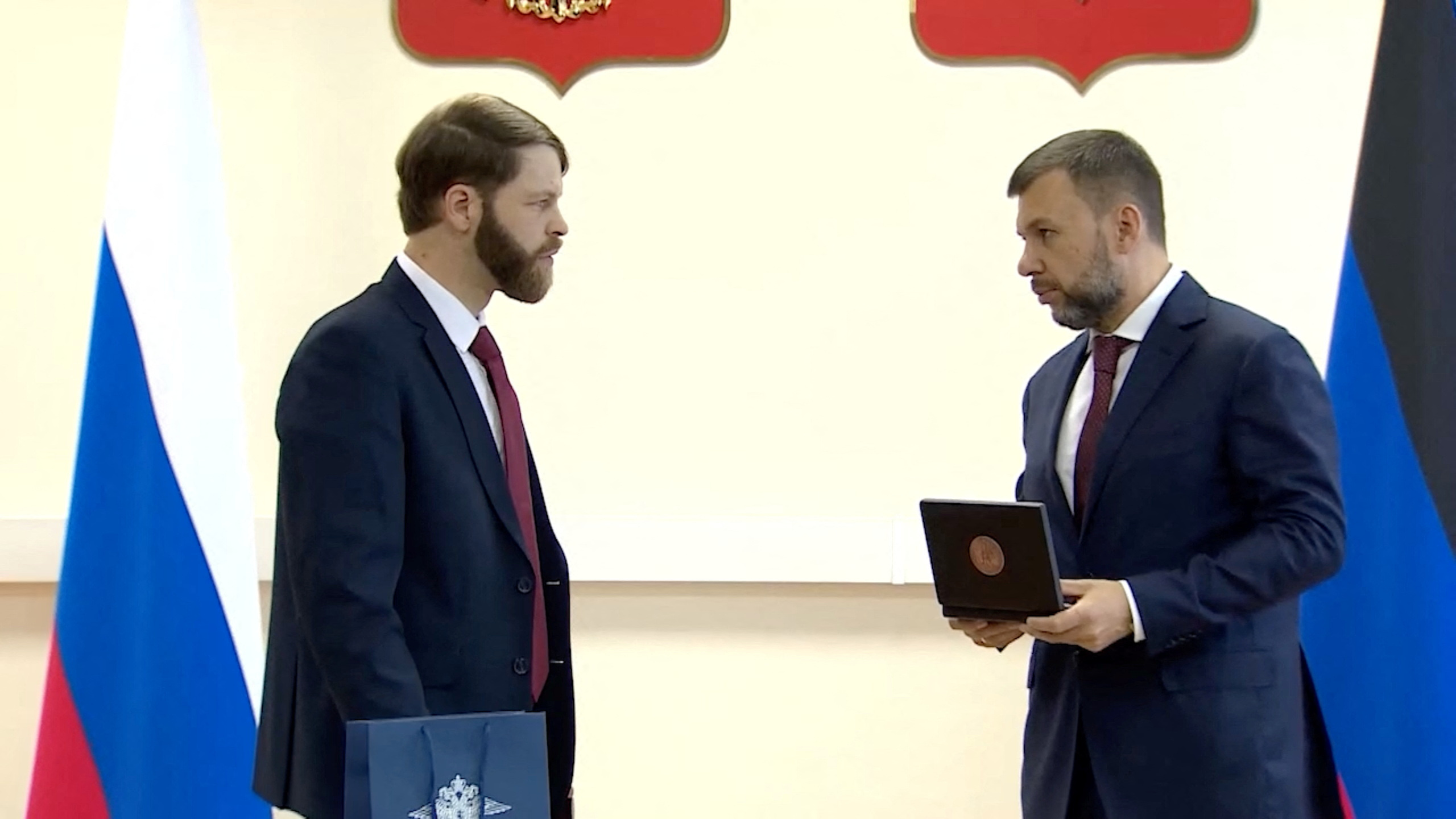 U.S. citizen who helped Russia from inside Ukraine granted passport by Putin