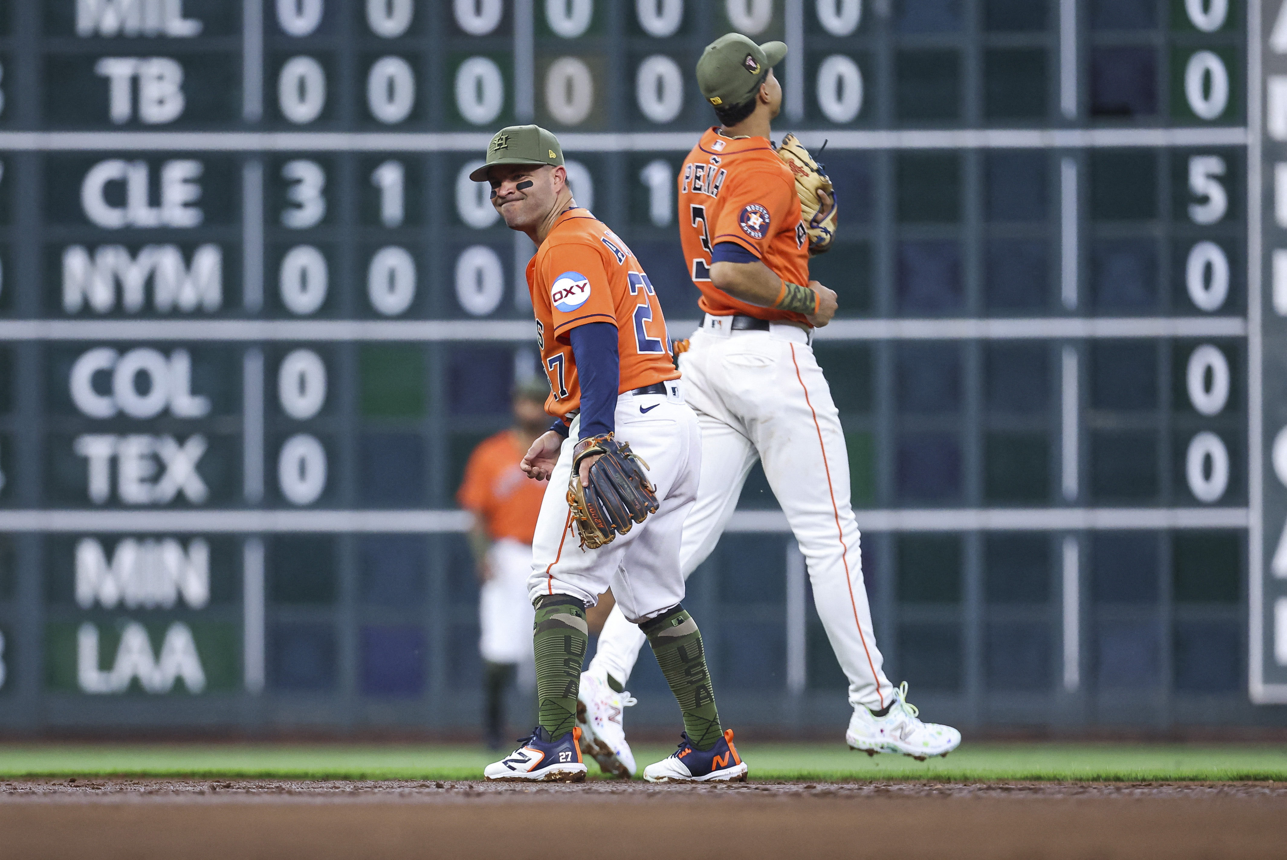 Tucker homers, Altuve makes his season debut in Astros' win over Athletics