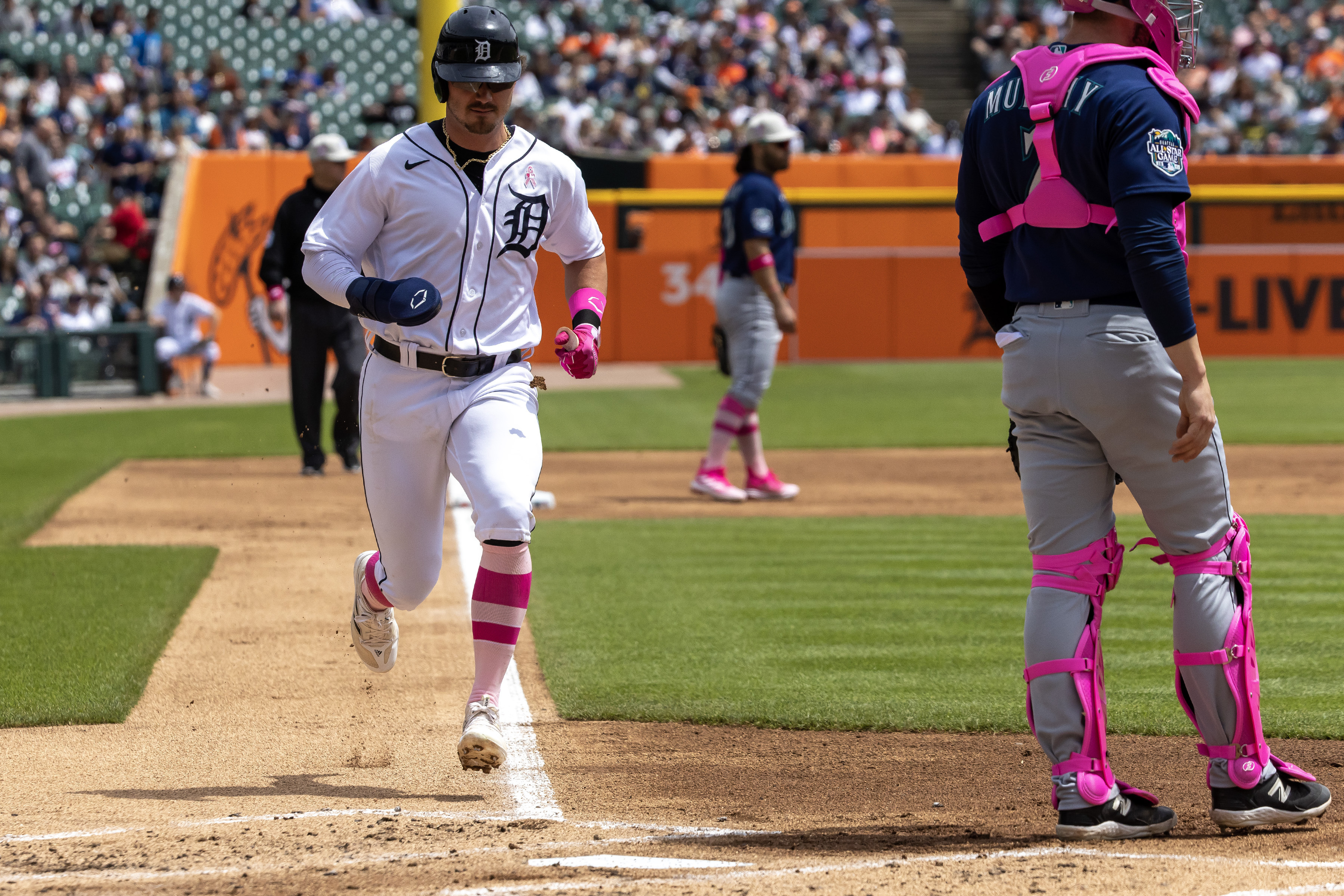 Javier Baez, Tigers come back to beat Mariners