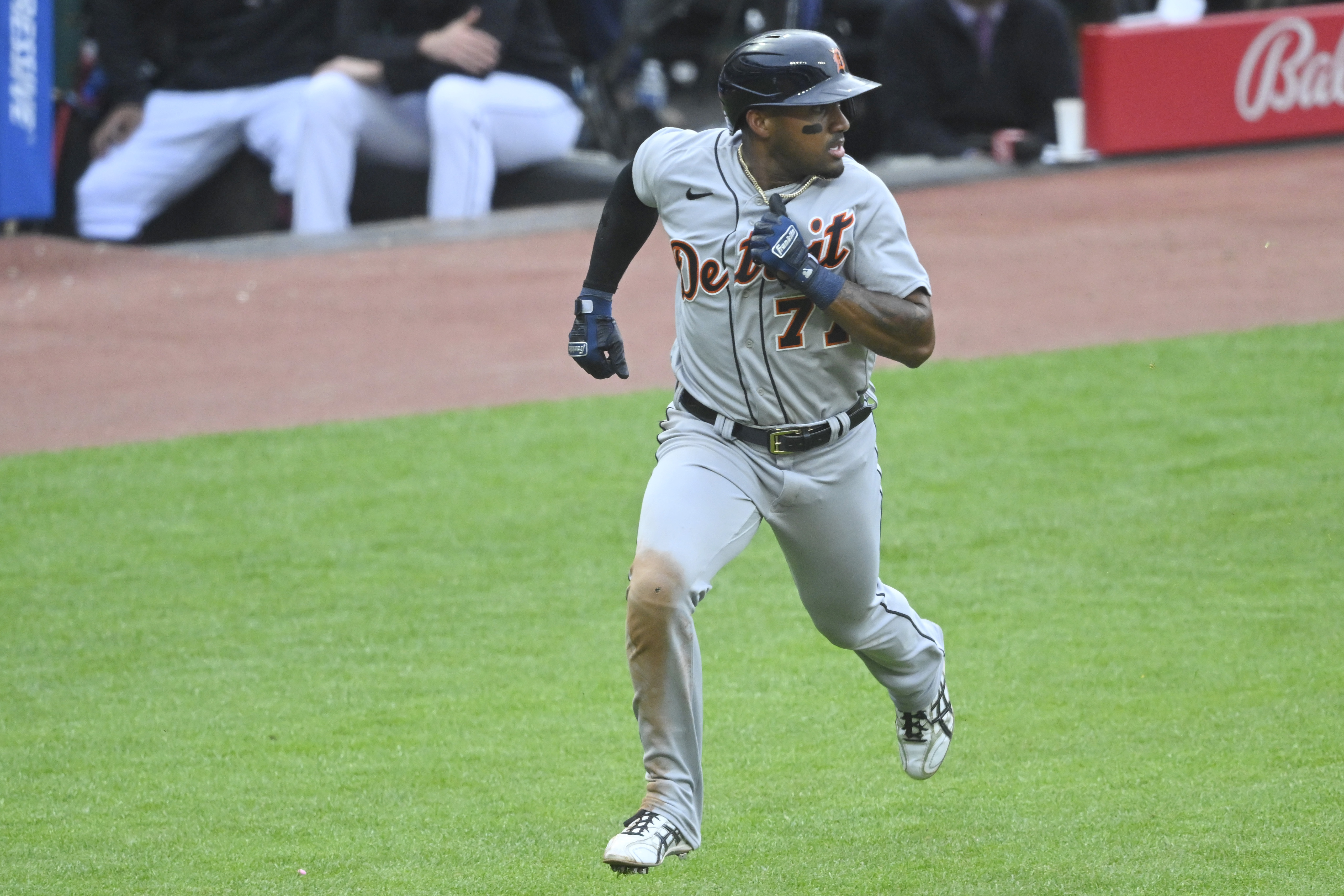 Andy Ibanez powers surging Tigers past Guardians