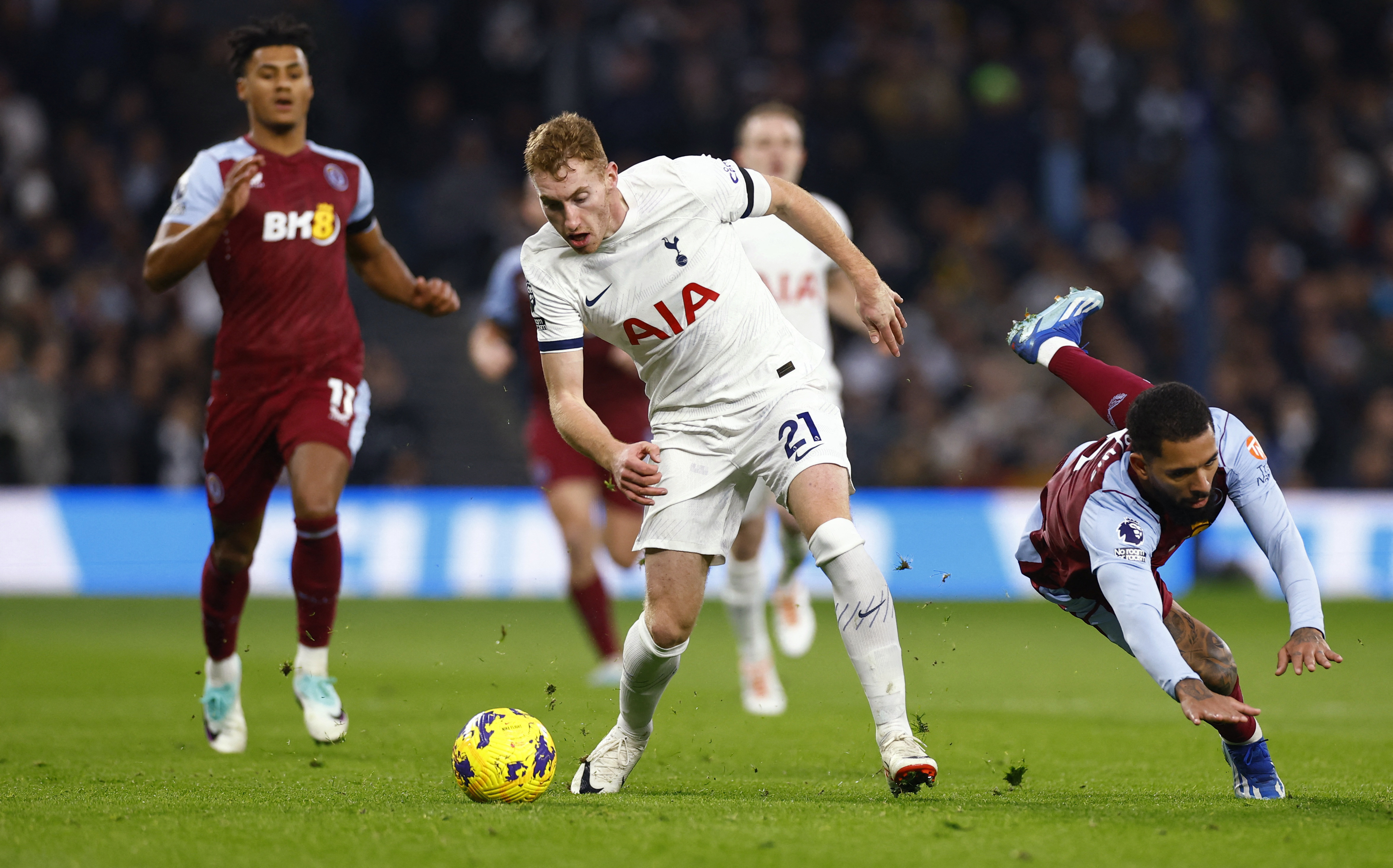 Tottenham slip to third successive defeat as Villa go fourth | Reuters