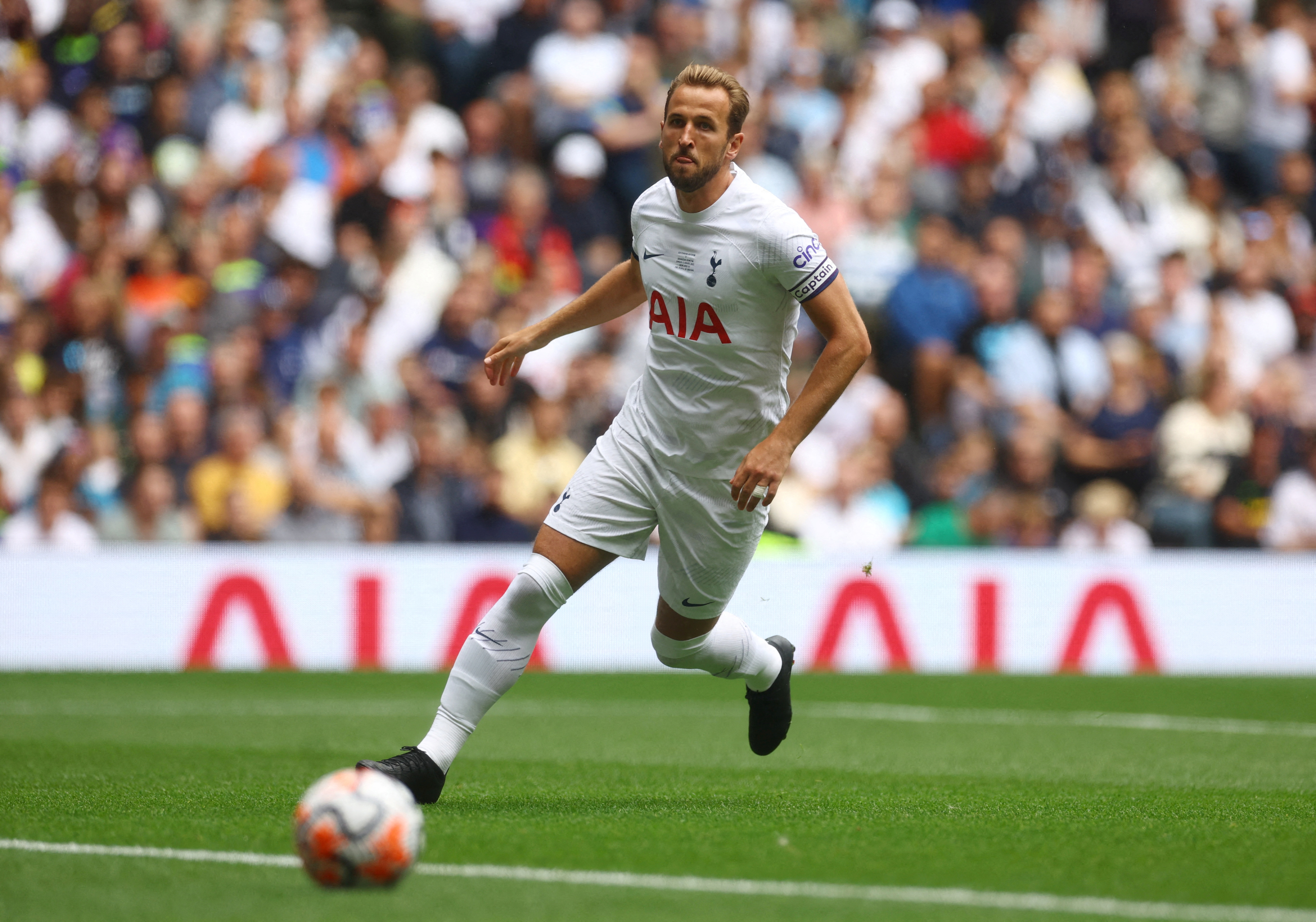 Harry Kane's penalty earns Tottenham a slim first-leg advantage over  Chelsea - The Globe and Mail