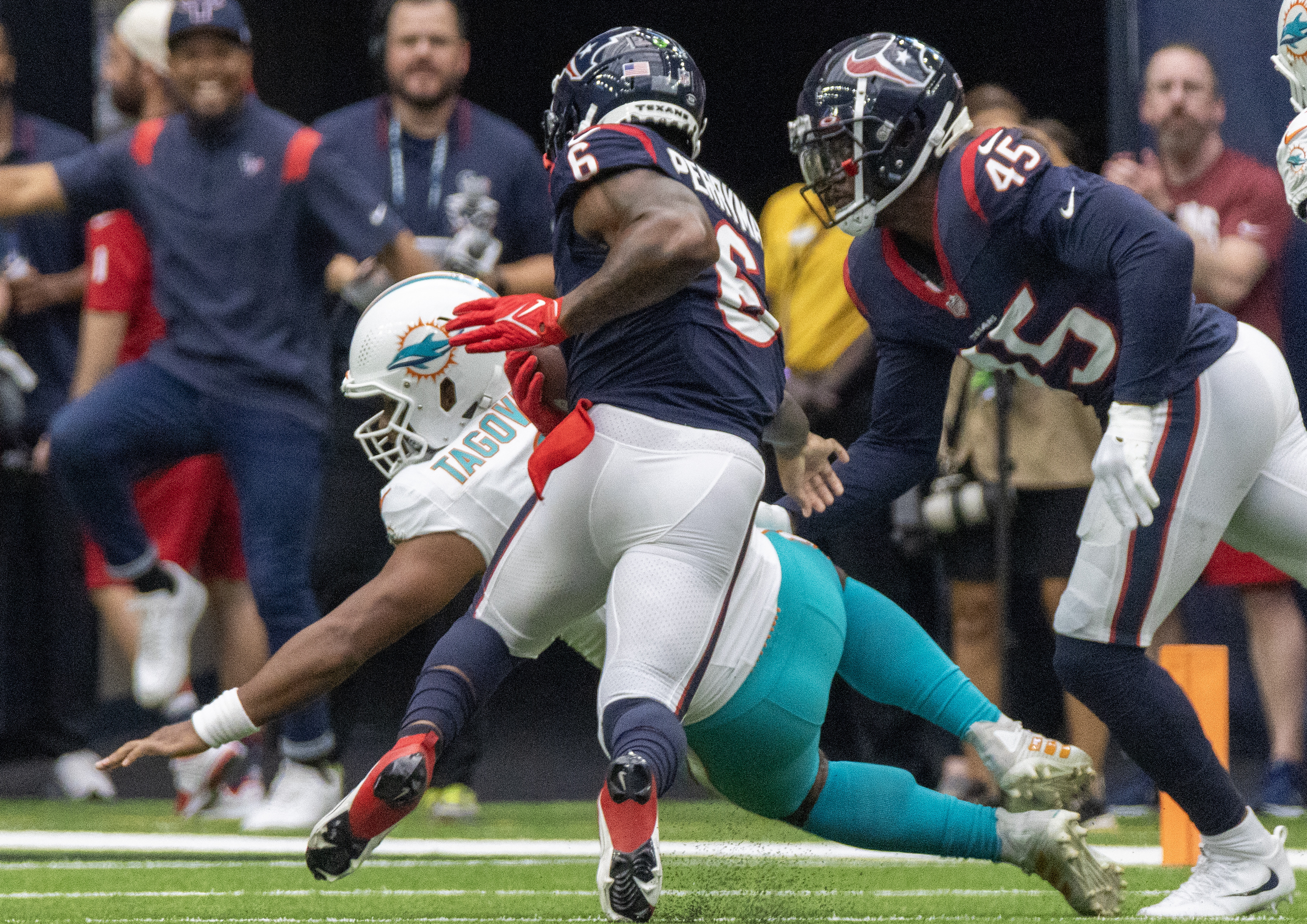 Dolphins drub Texans in record-setting rout