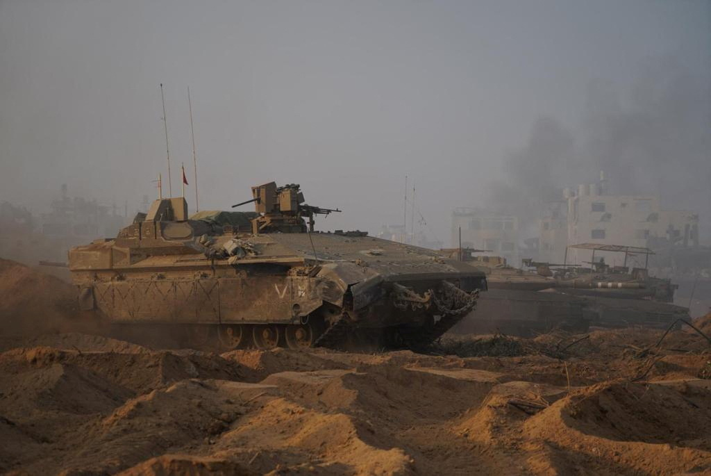 In pictures: Israeli forces battle Hamas in Gaza City - November 16 ...