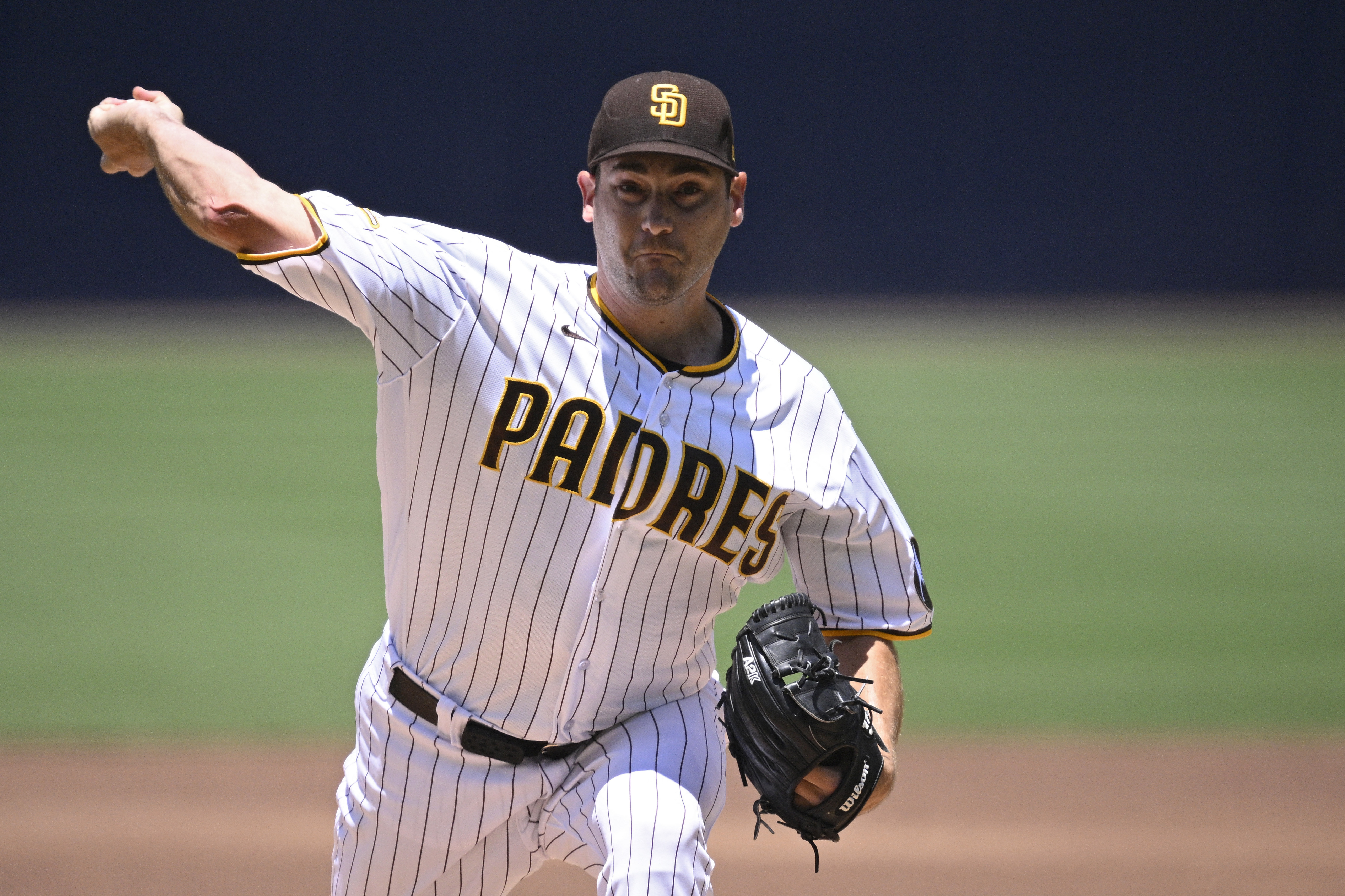 Padres' skid reaches 5 as Davis' 3rd hit of game lifts Pirates to 5-4 win, Baseball