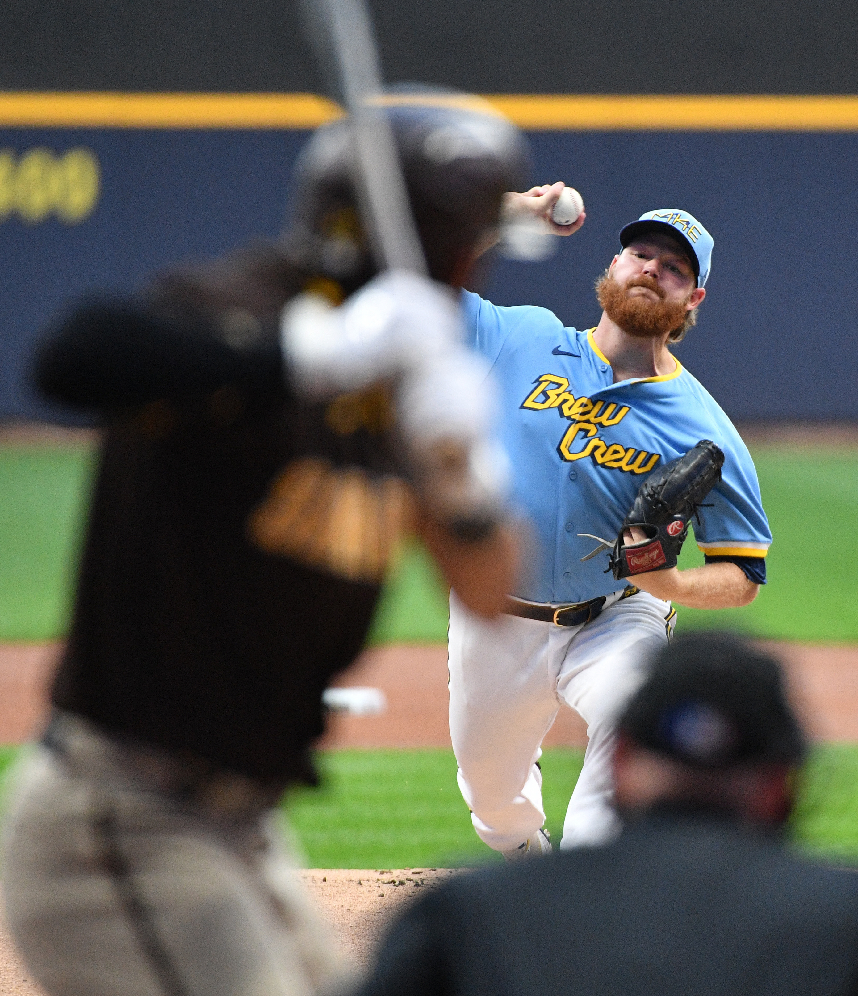 Tellez, Brewers beat Darvish, Padres 2-1 to take 2 of 3