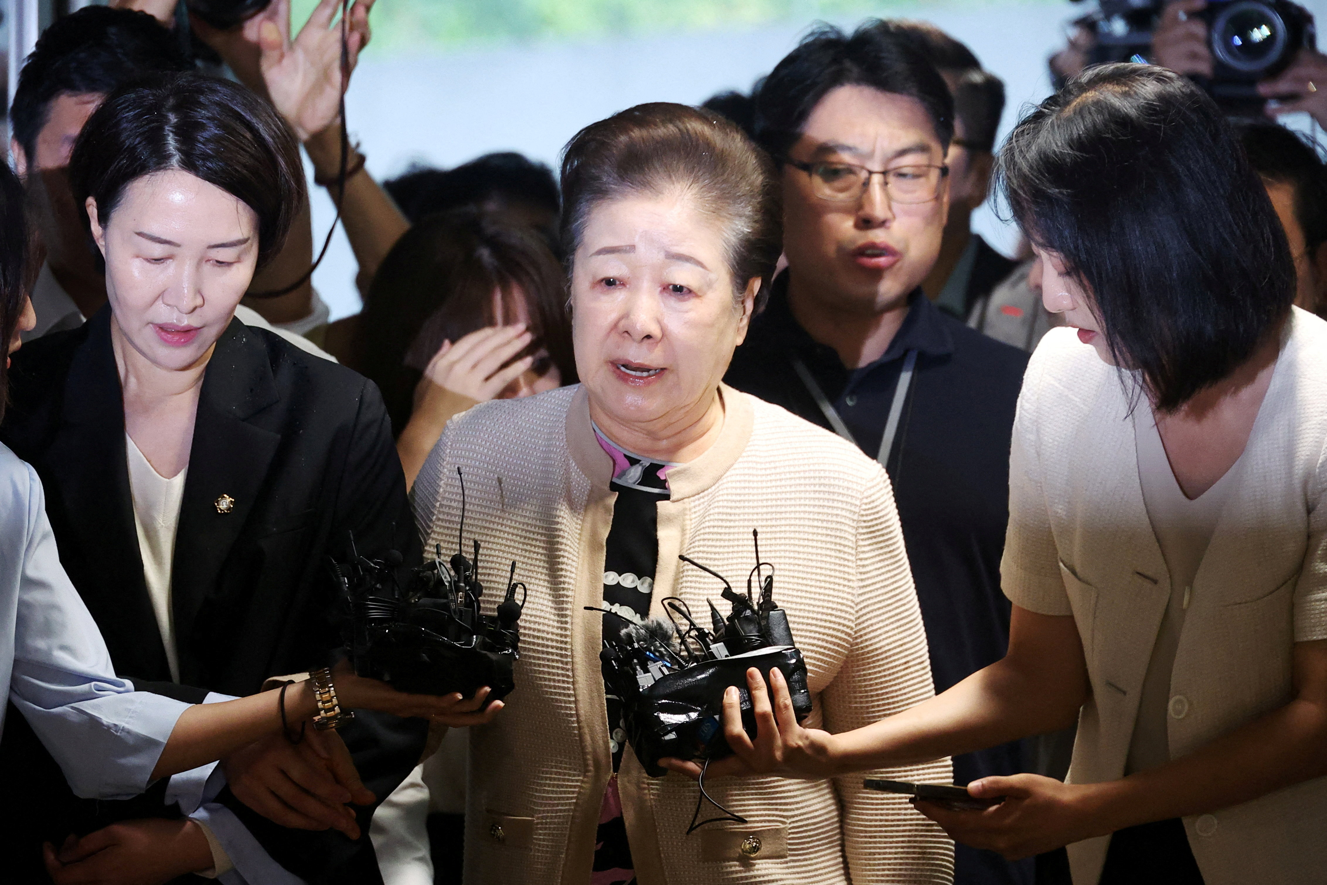 旧統一教会の韓鶴子総裁を聴取、前大統領巡る不正疑惑で韓国検察