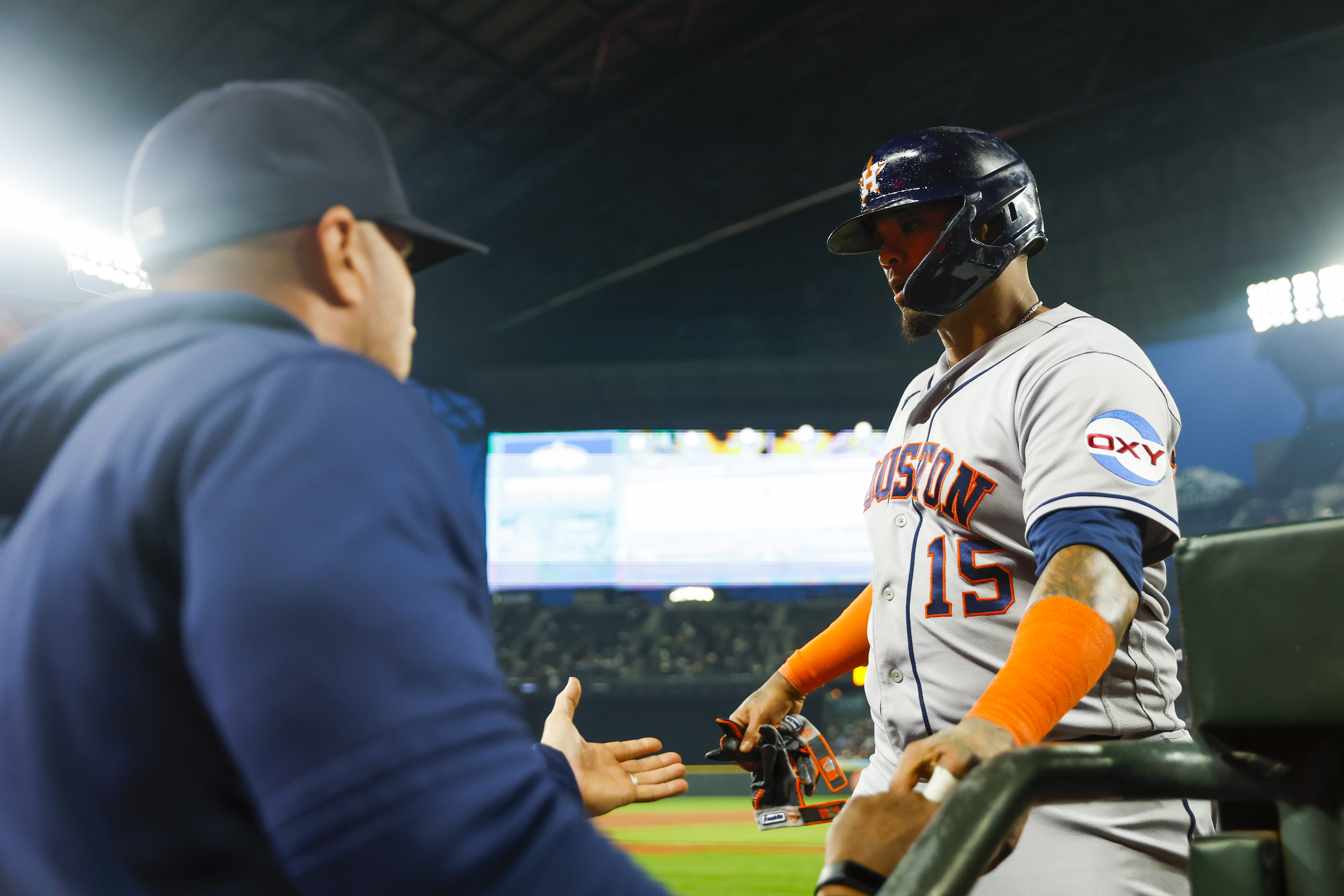 Justin Verlander carries Astros past M's in series opener