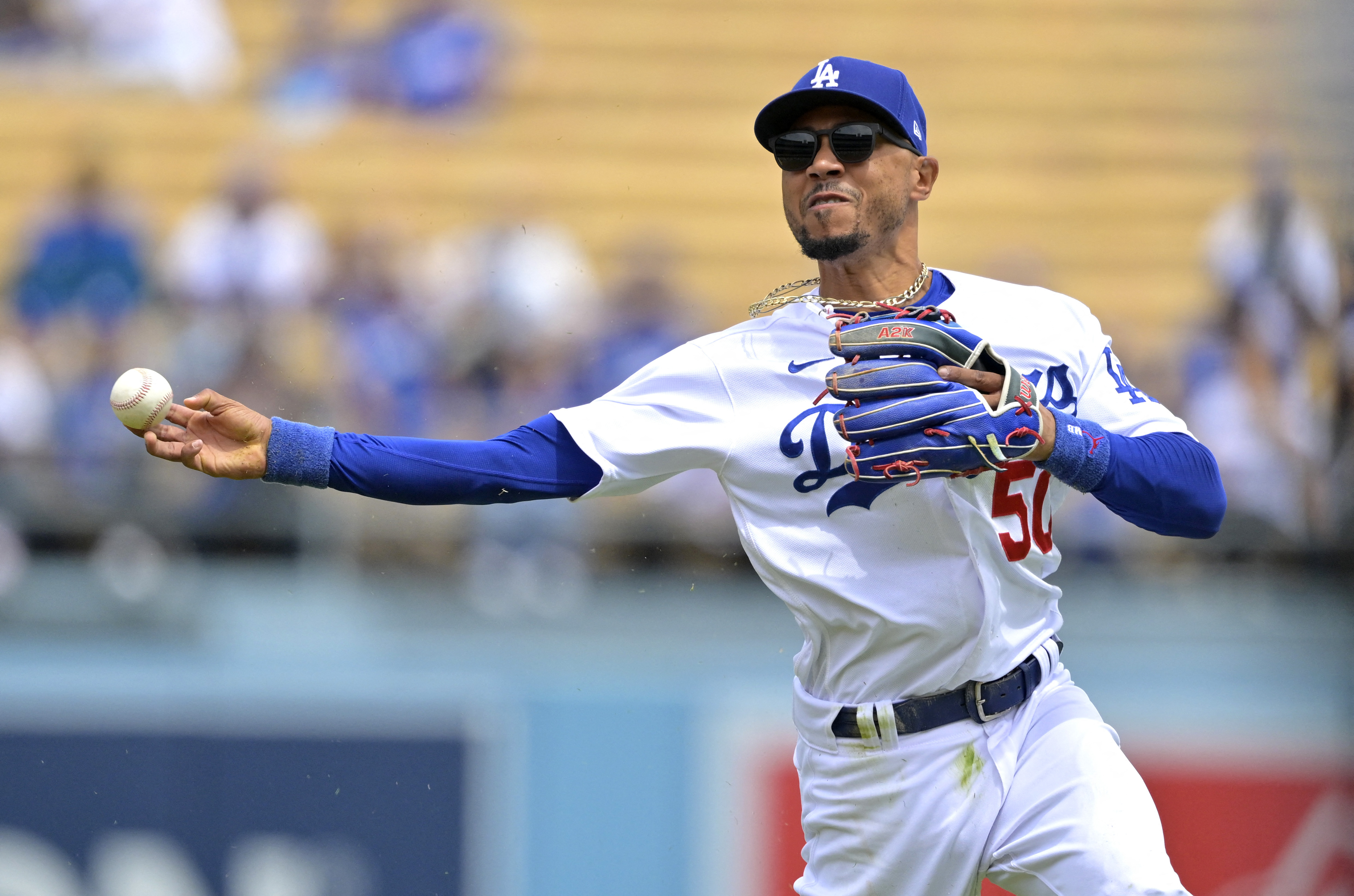 Mookie Betts homers again as Dodgers beat Marlins 8-1