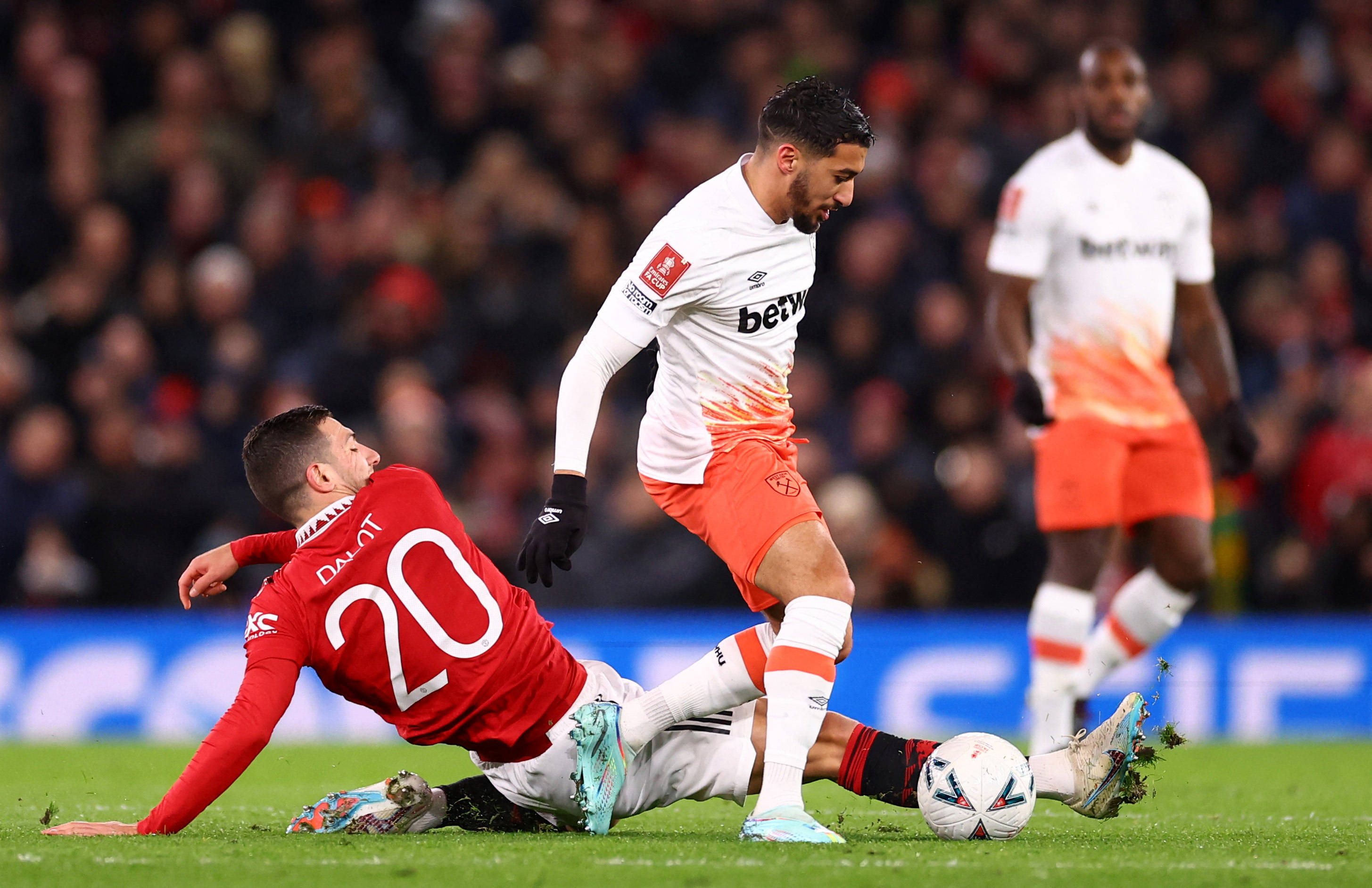 Sheffield United 1-0 Tottenham: Iliman Ndiaye strike sends Spurs