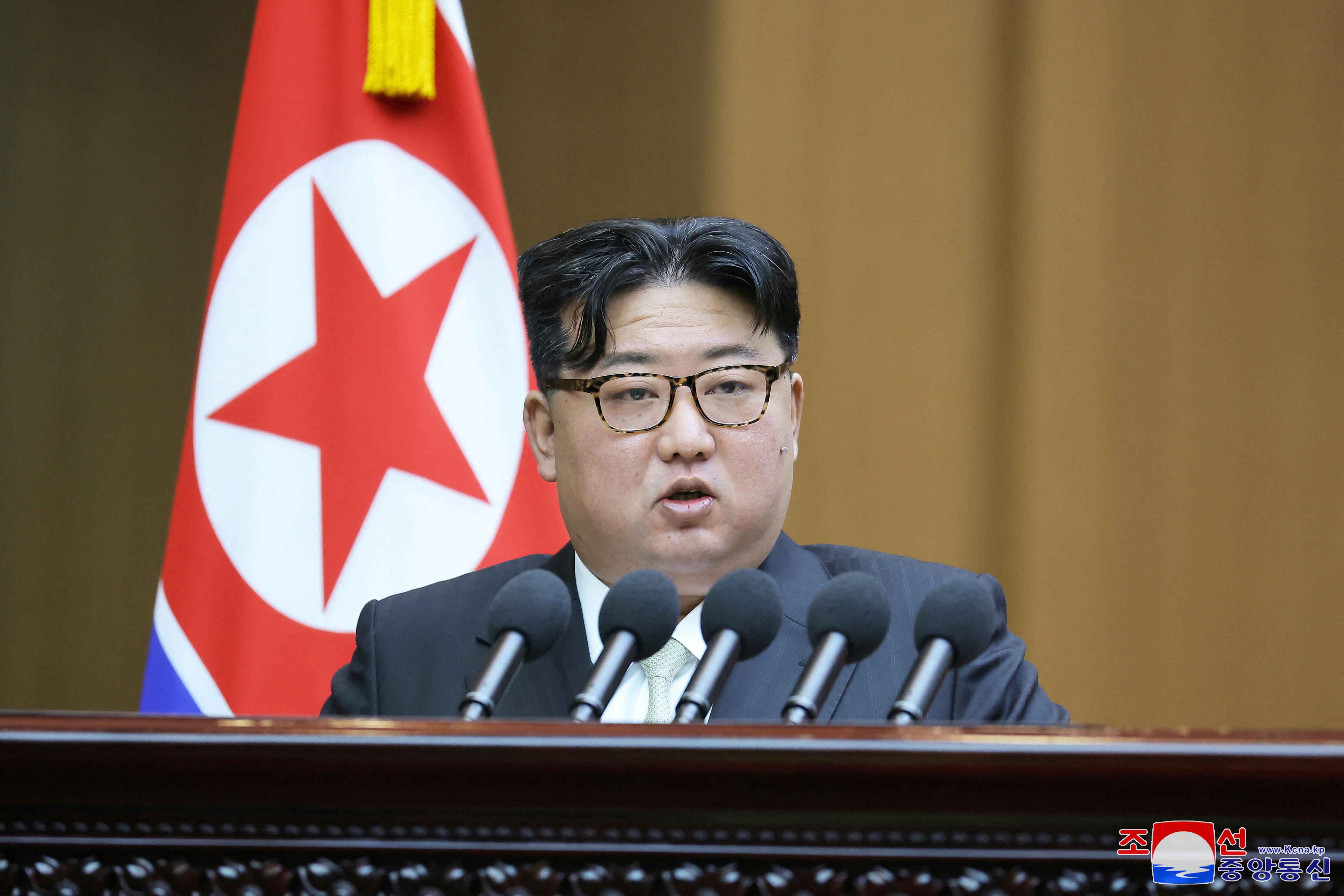 韓国は「第1の敵国」、北朝鮮の金氏が憲法改正表明　戦争も辞さず（字幕・16日）