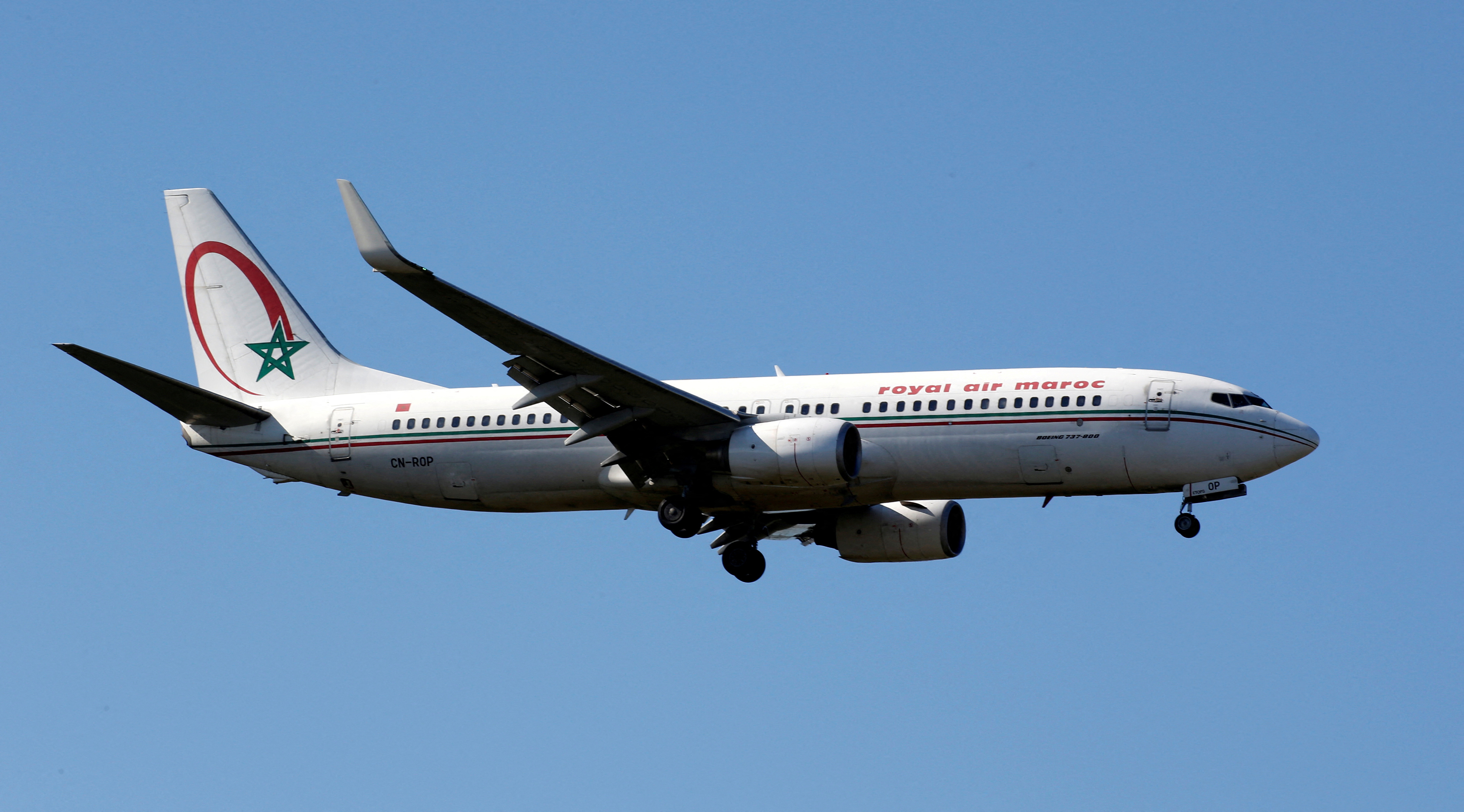 The CN-ROP Royal Air Maroc Boeing 737 makes its final approach for landing at Toulouse-Blagnac airport