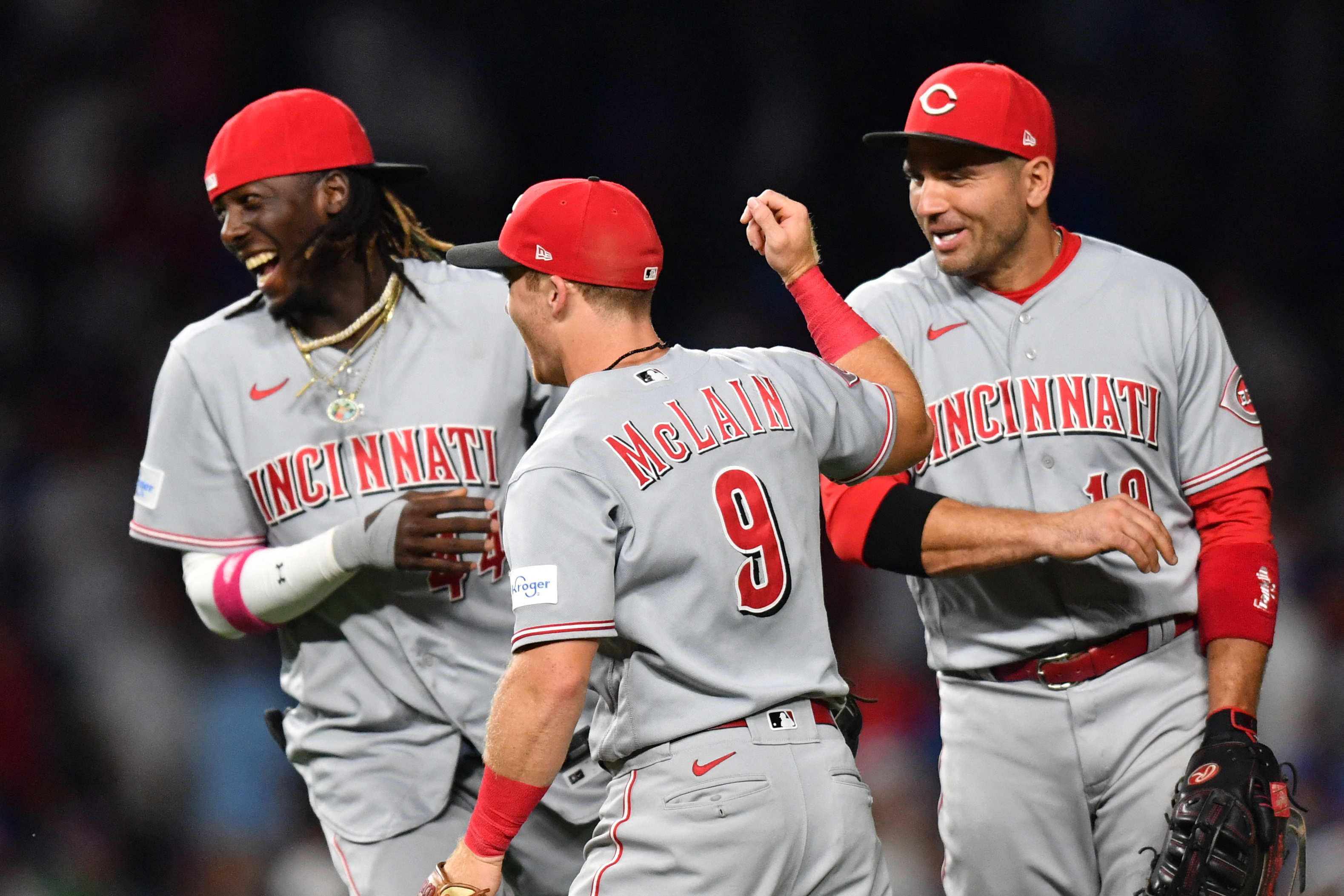 Joey Votto helps Cincinnati Reds top Chicago Cubs 6-5 in opener of key NL  Central series - The San Diego Union-Tribune