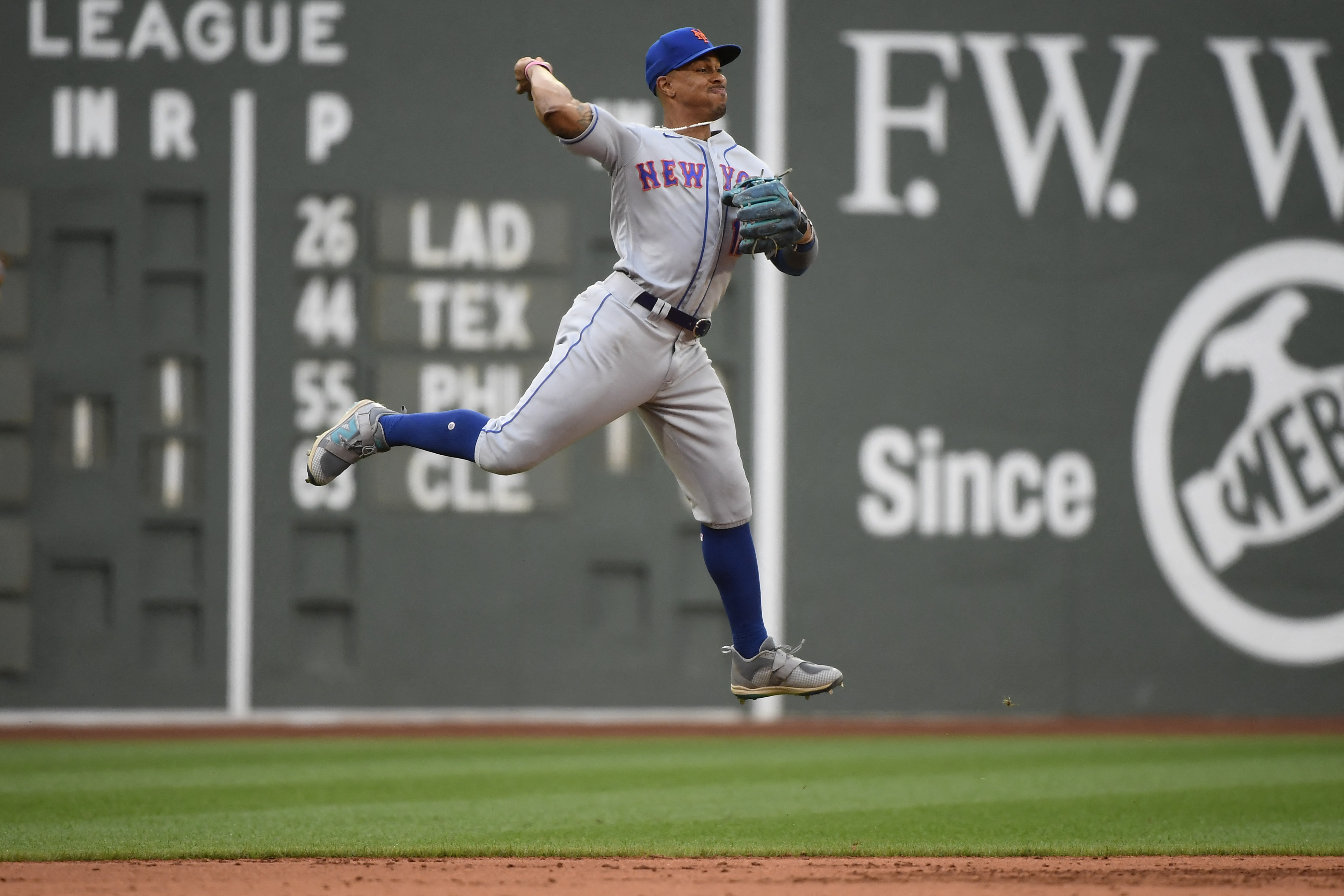 Red Sox and Mets have game suspended by rain with New York leading 4-3 in  the 4th - The San Diego Union-Tribune