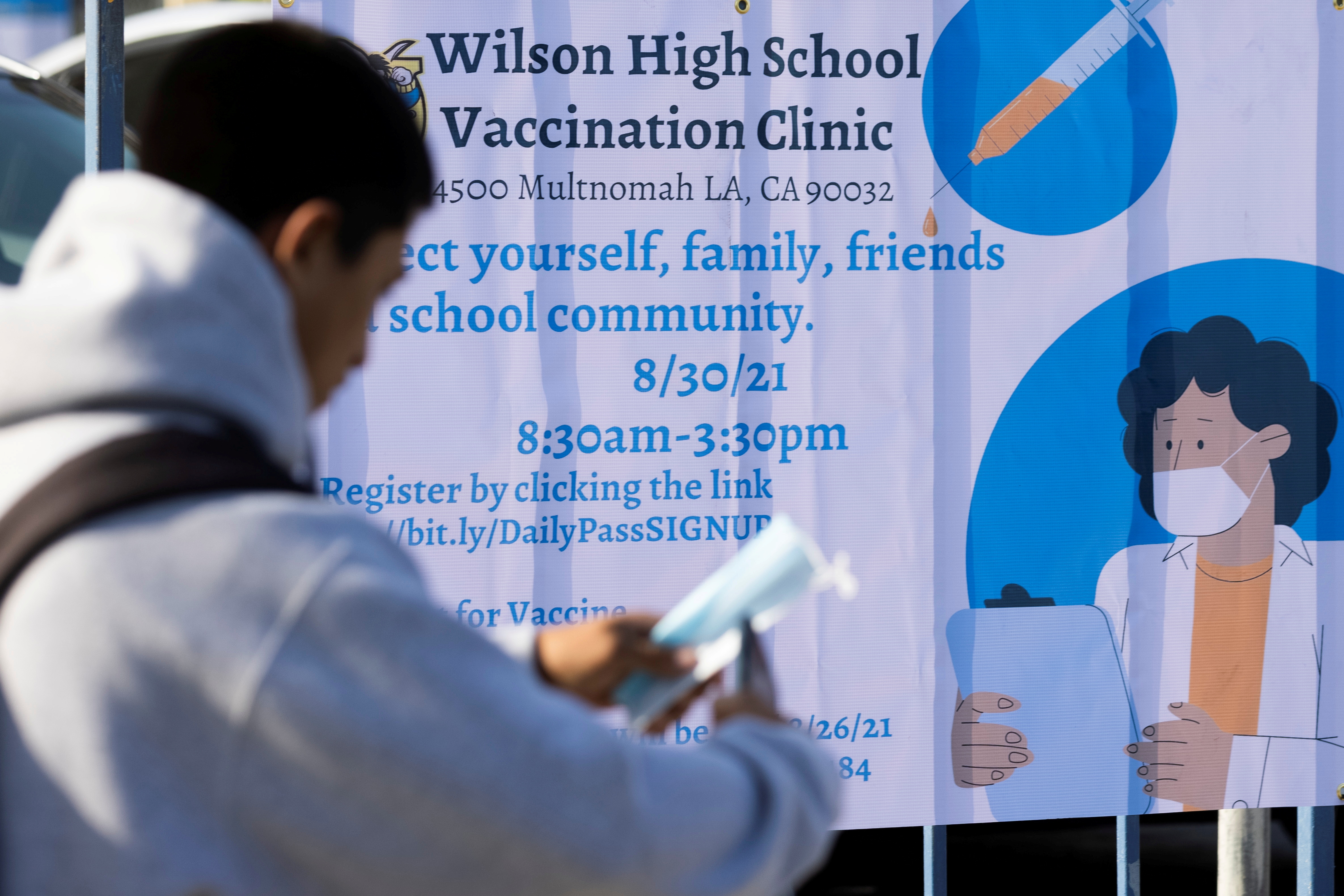 Los Angeles school officials order vaccines for students 12 and up 