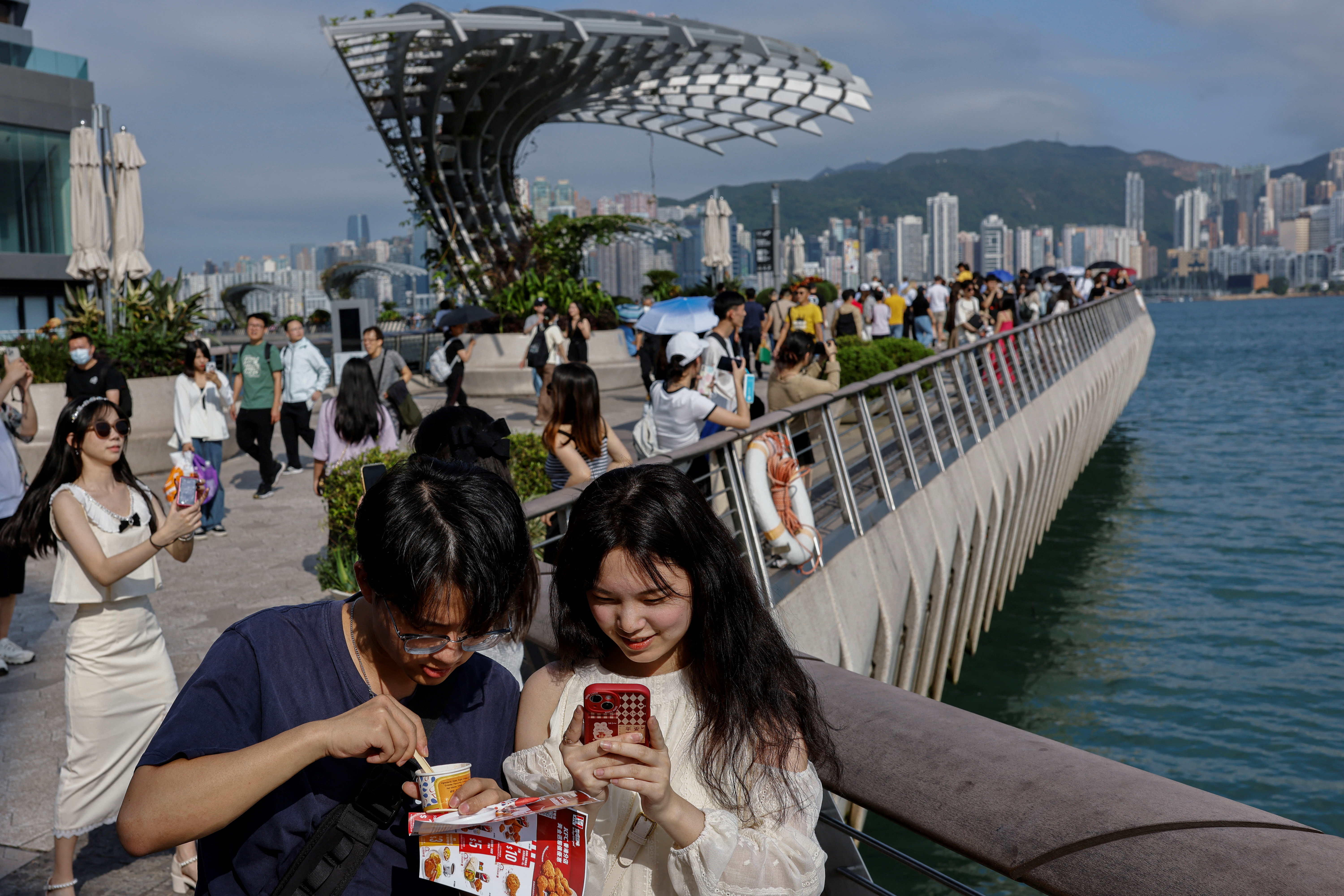 Hong Kong October retail sales fall 2.9% y/y | Reuters