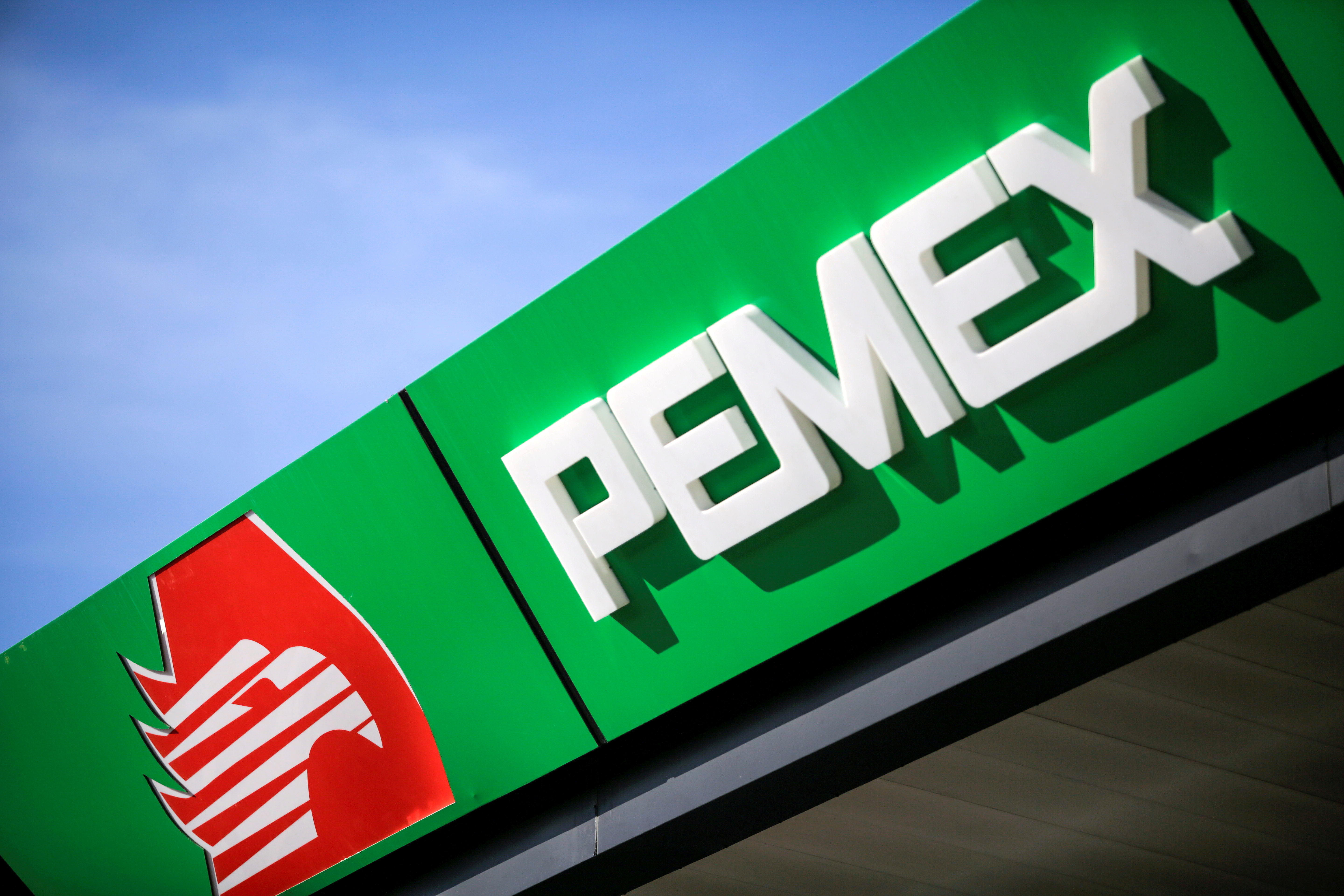 The logo of Mexican state oil company Petroleos Mexicanos (Pemex) is pictured at a gas station in Ciudad Juarez, Mexico February 27, 2020. REUTERS/Jose Luis Gonzalez