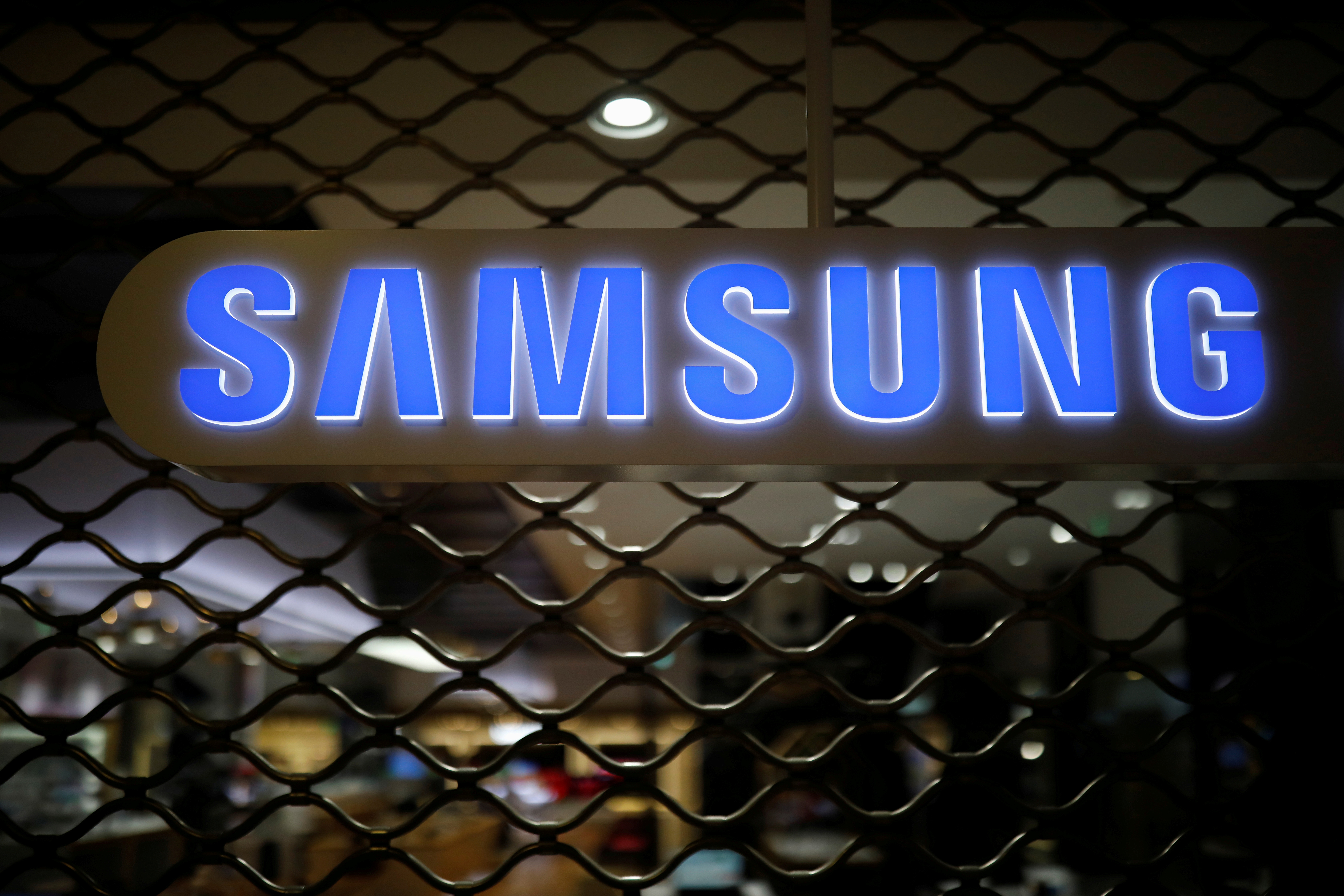 The logo of Samsung Electronics is seen at its office building in Seoul, South Korea, August 25, 2017. REUTERS/Kim Hong-Ji/File Photo