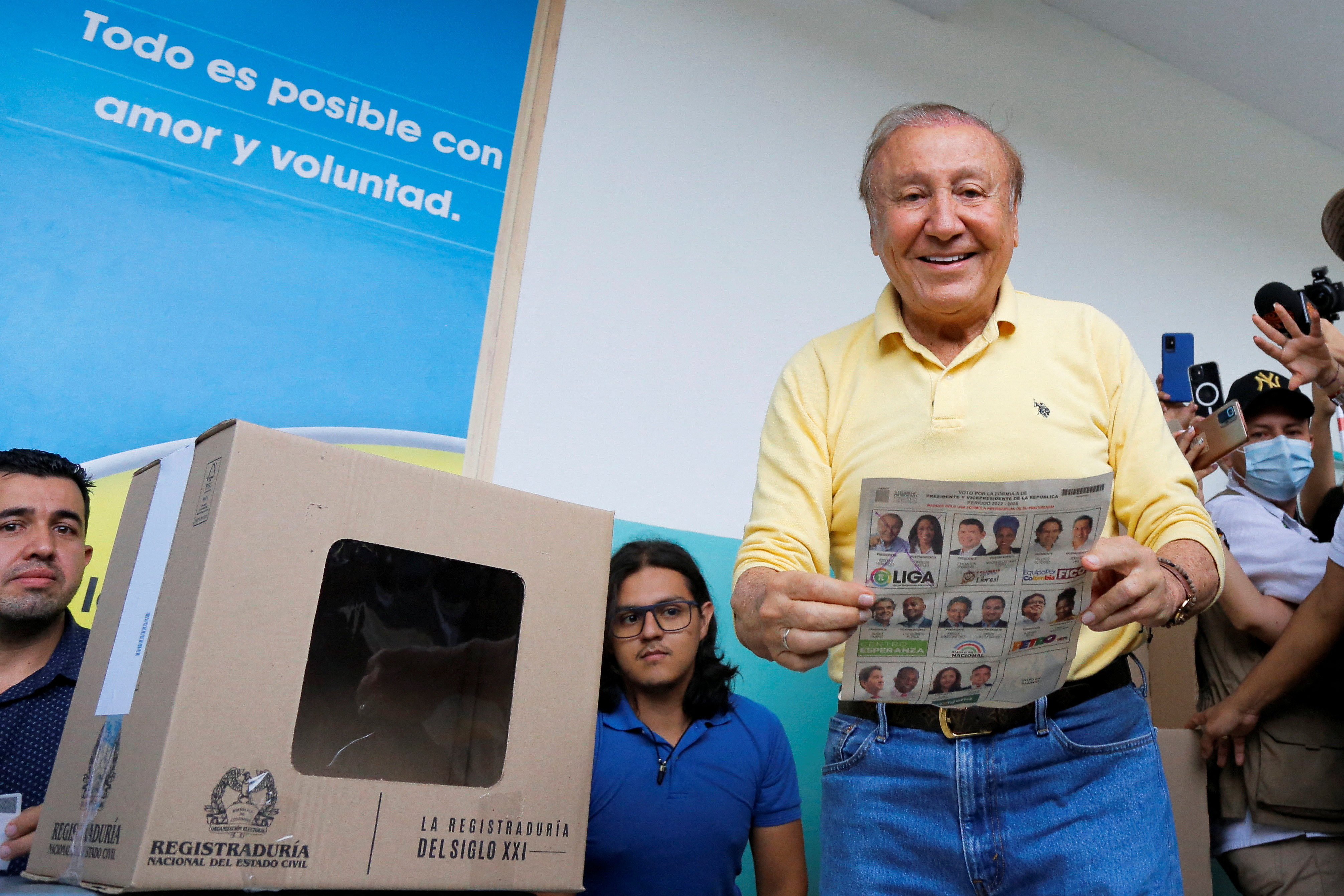 Colombians head to polls in divisive presidential contest