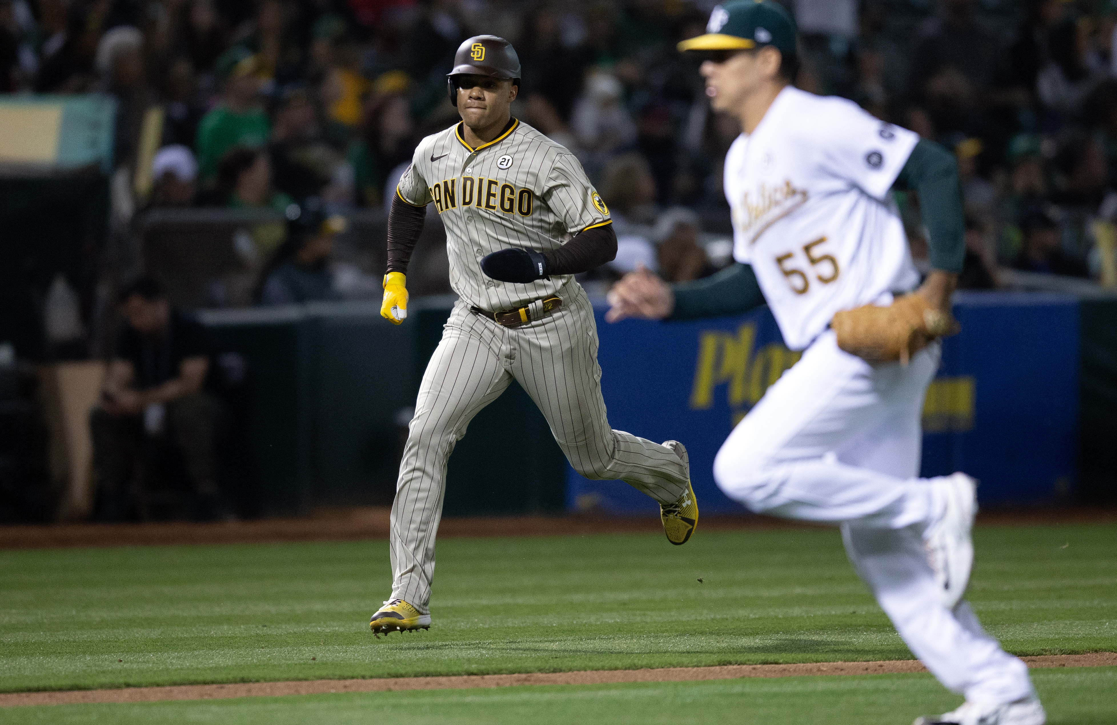 Bob Melvin returns to Oakland with Padres beating A's 8-3 - Sactown Sports