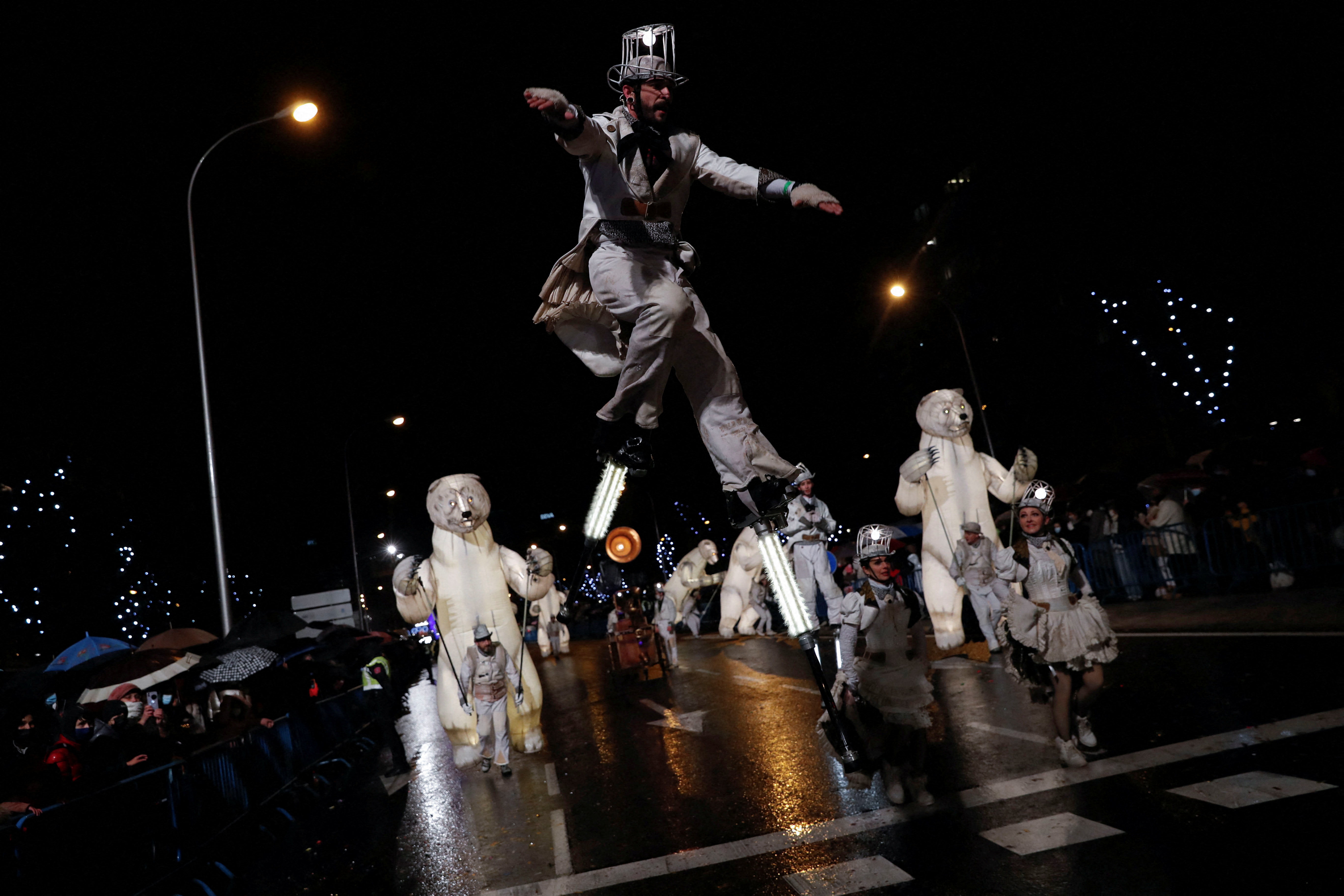 Madrid Christmas Parade 2022 Bearing Christmas Cheer But No Sweets, The Three Wise Men Return To Madrid  | Reuters