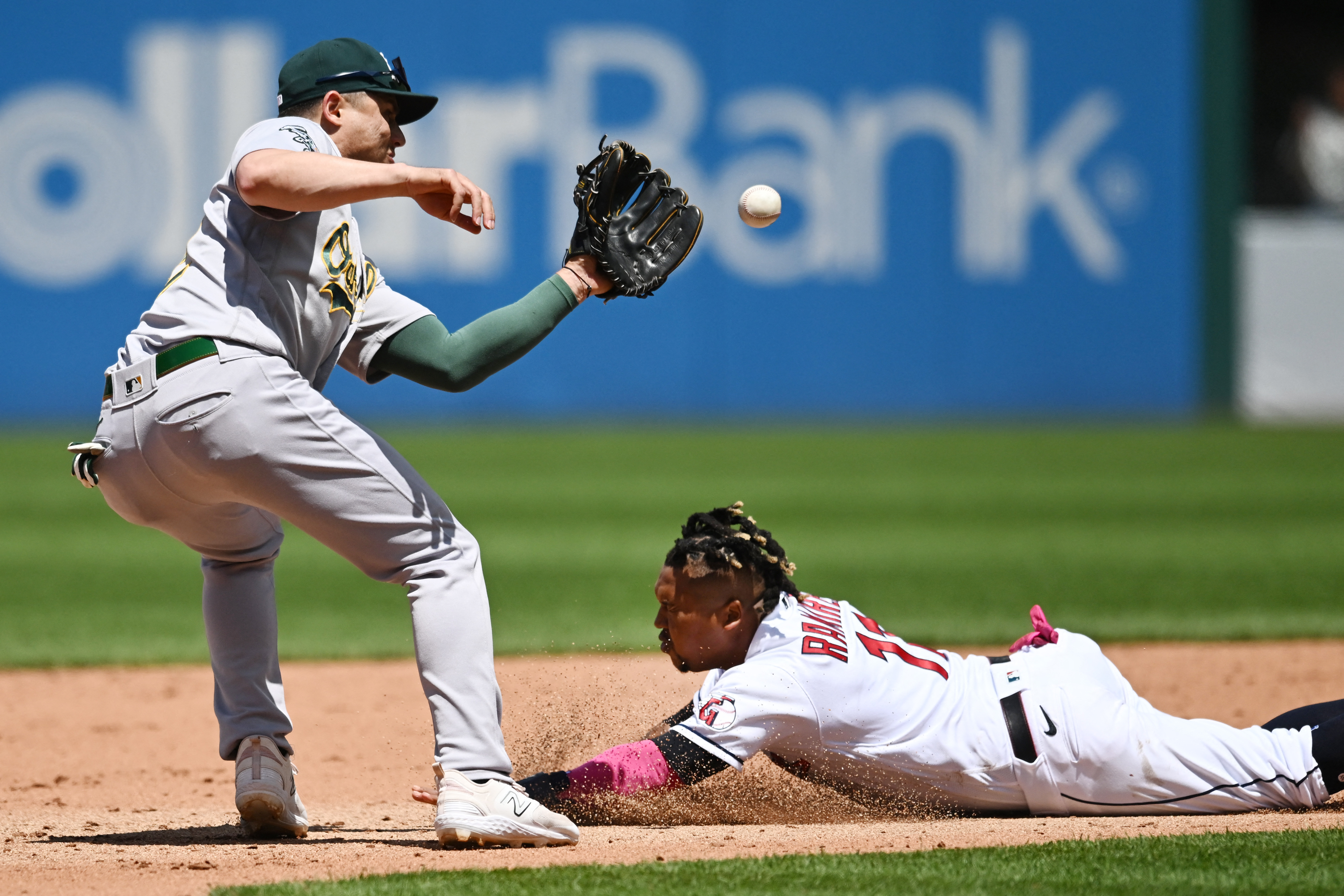 Josh Bell, Guardians come back to sweep sliding A's