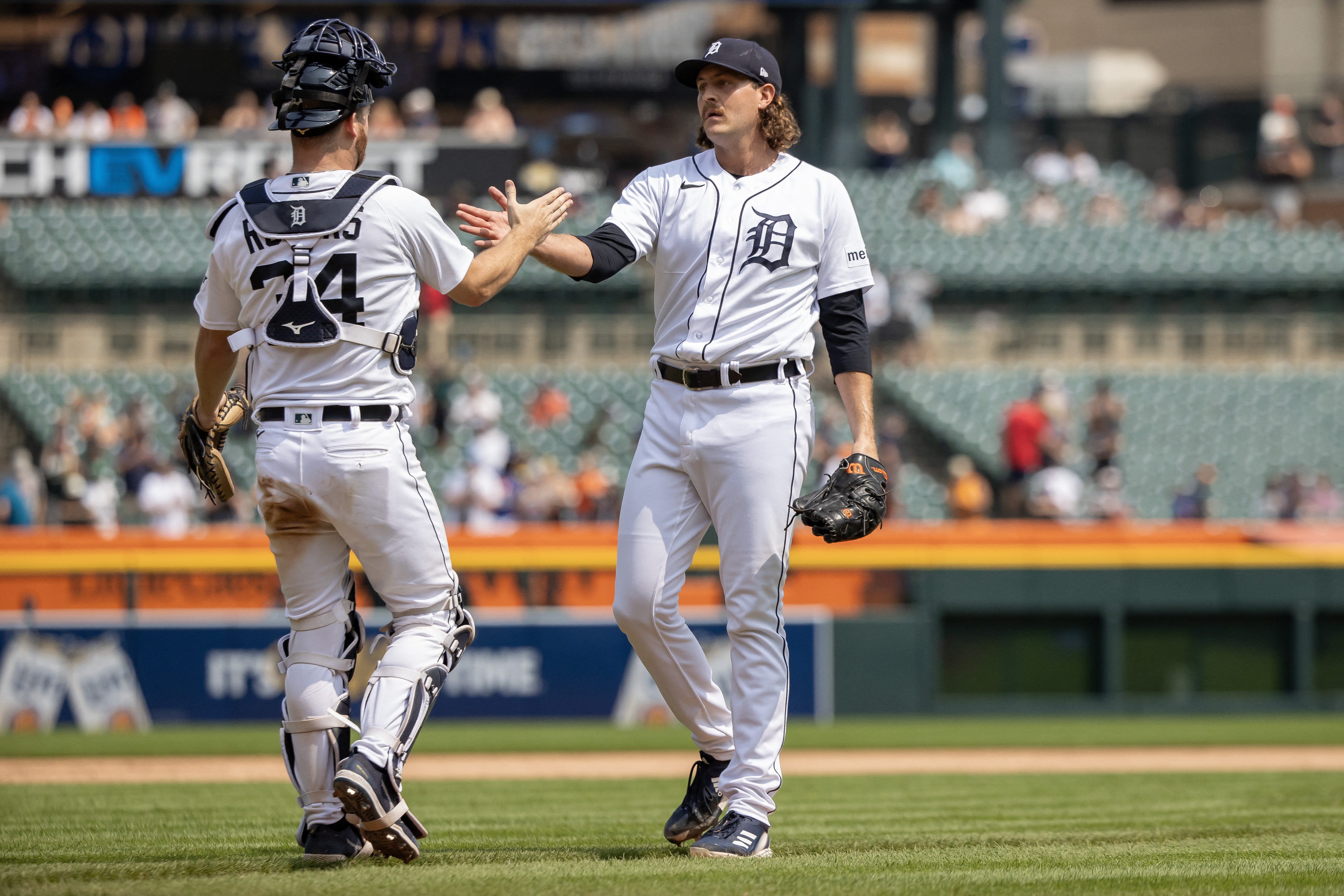 DETROIT, MI - APRIL 14: San Francisco Giants first baseman Wilmer Flores  (41) bats in the first inning during the Detroit Tigers versus the San  Francisco Giants on Friday April 14, 2023