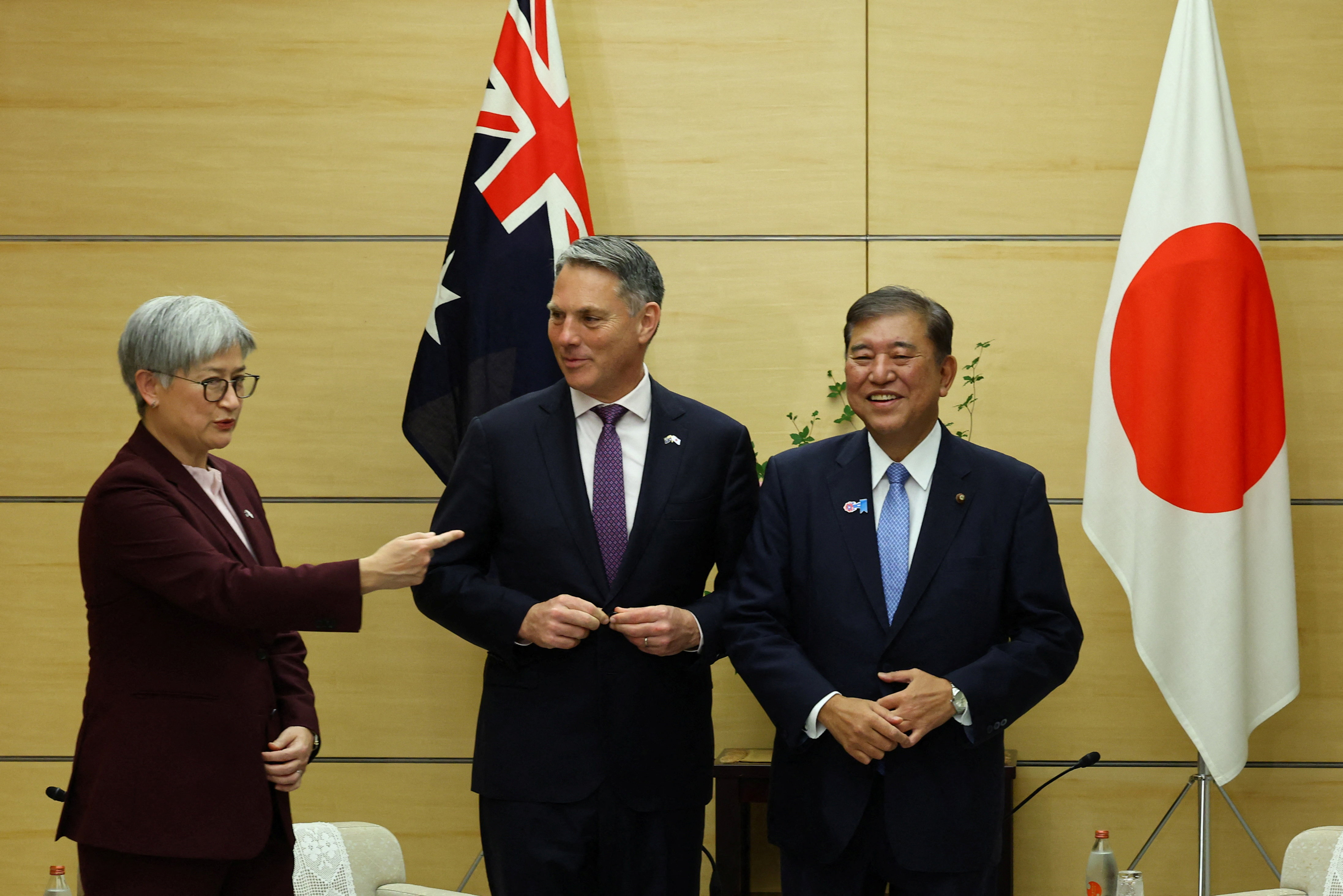 Japan and Australia pledge closer security ties to counter Indo-Pacific  risks | Reuters