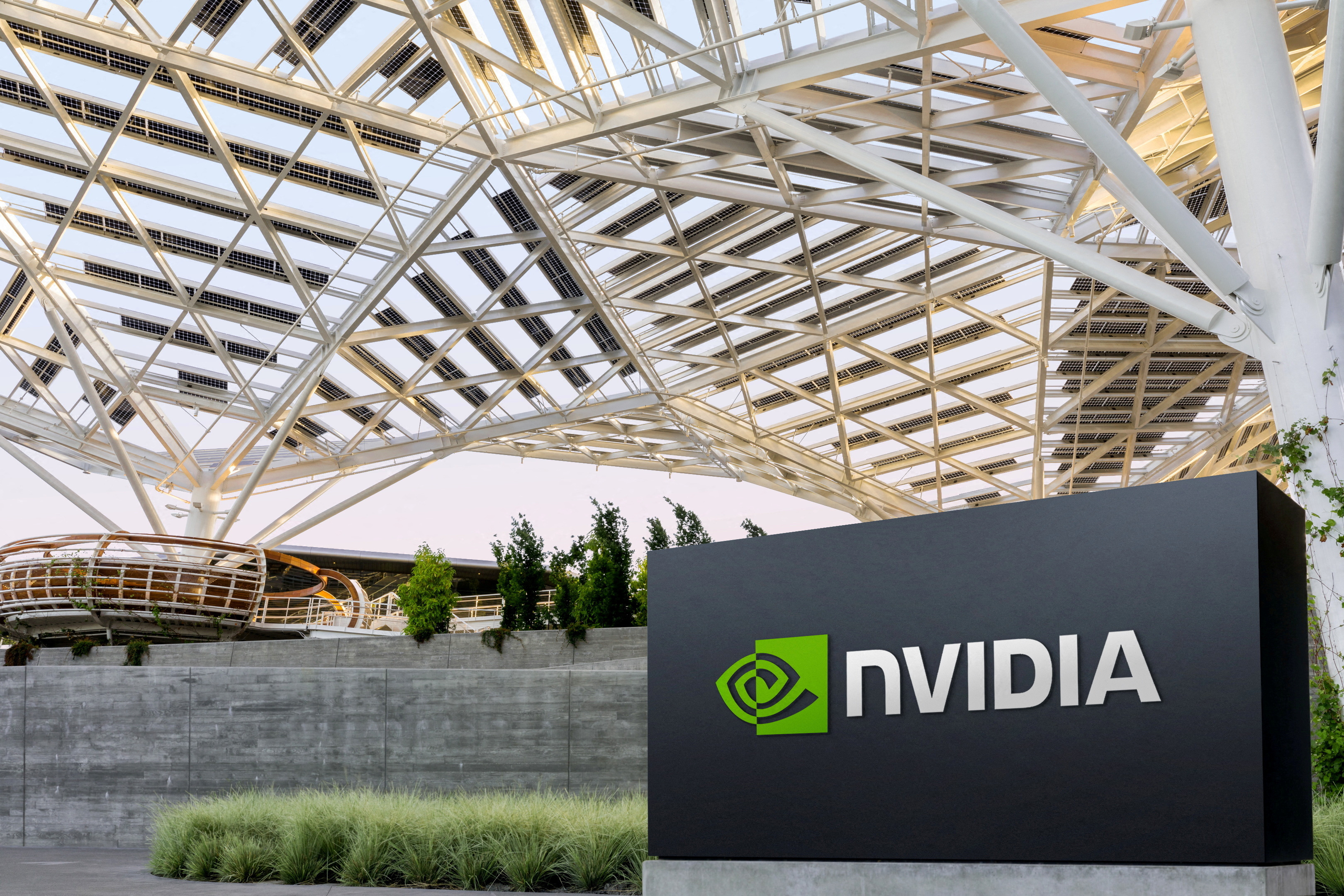 Exclusive: Nvidia to make Arm-based PC chips in major new challenge to  Intel | Reuters