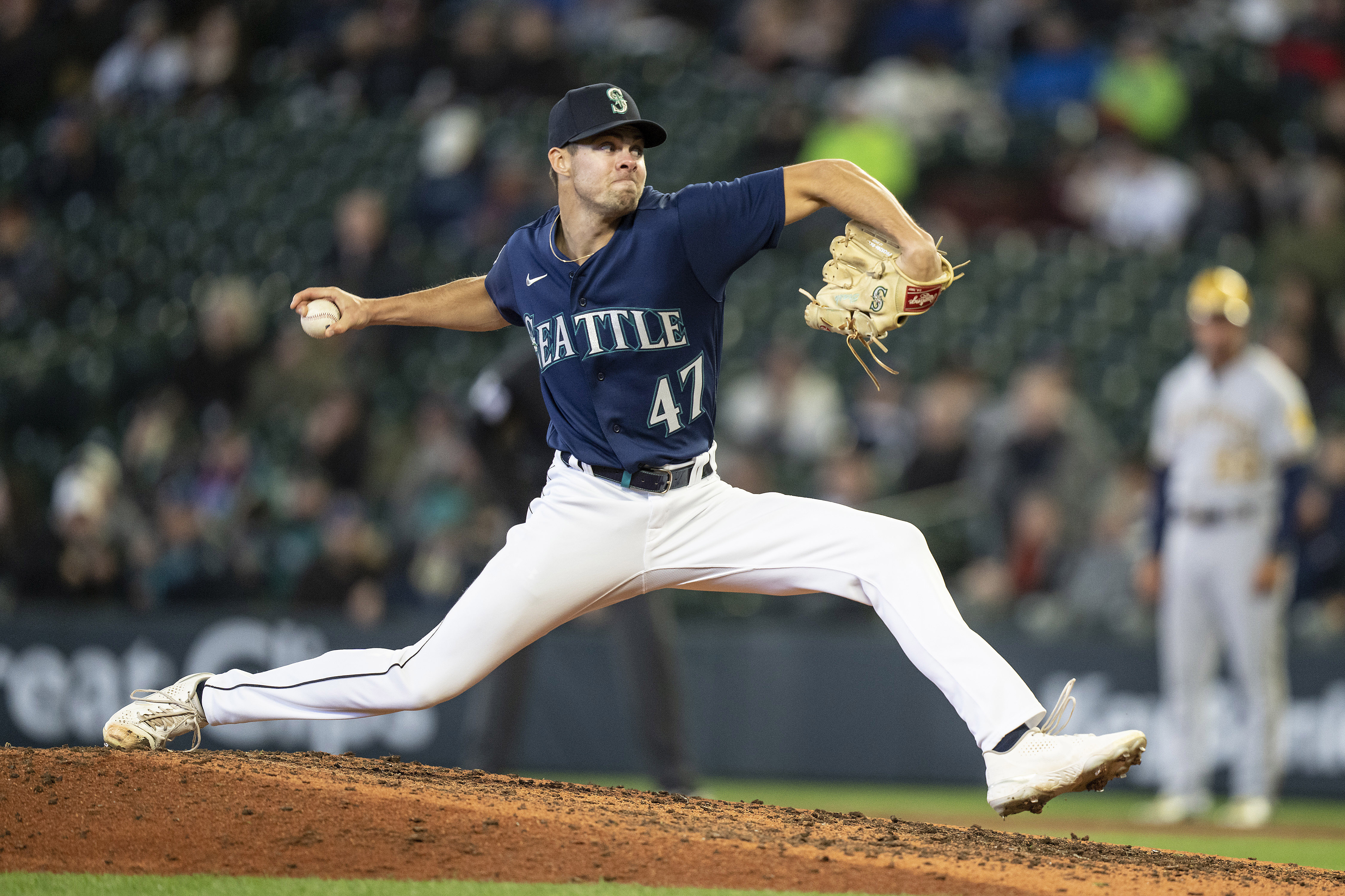 Julio Rodríguez, Marco Gonzales strong in Mariners' loss to Brewers