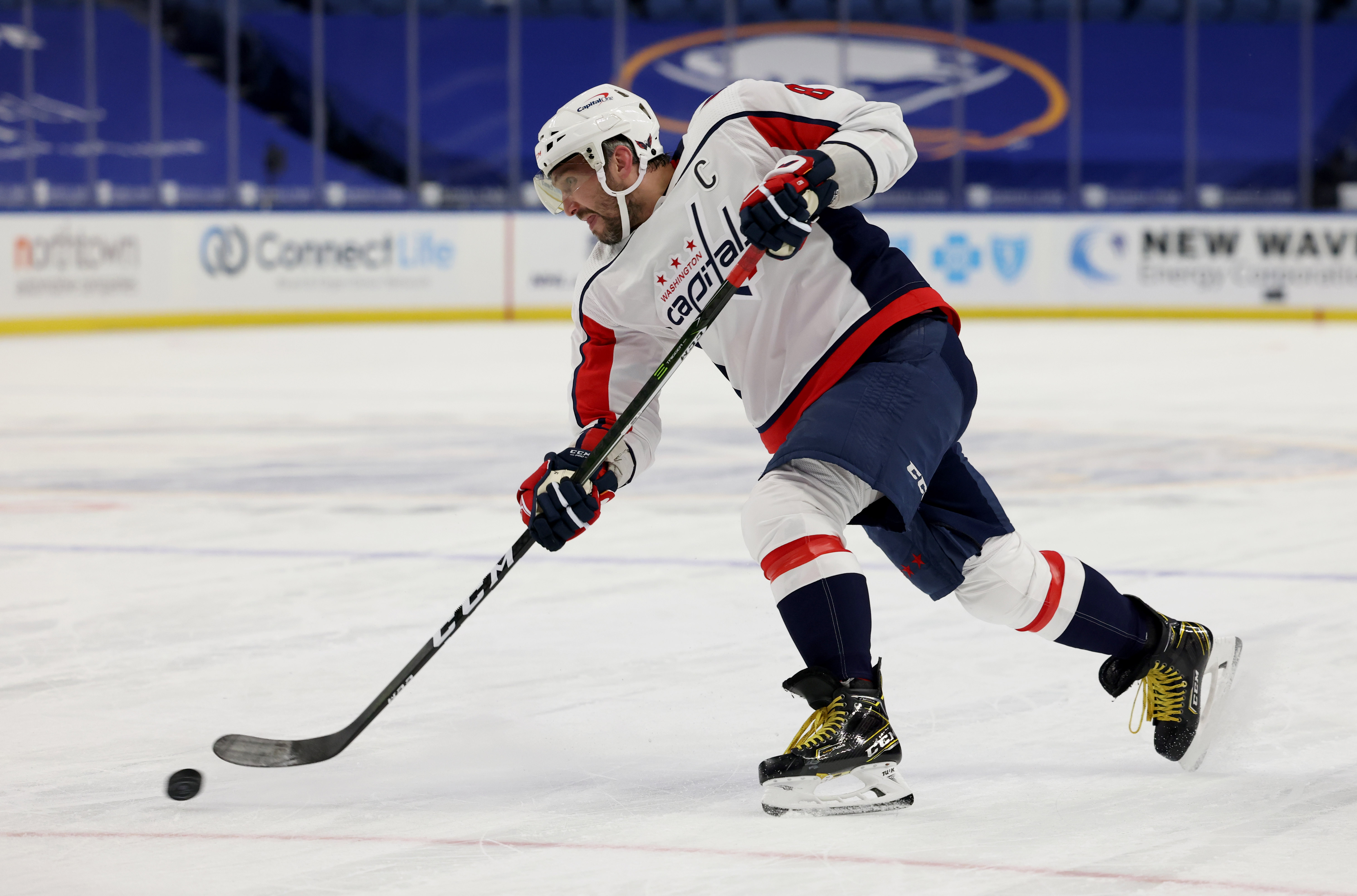 NHL roundup Alex Ovechkin scores milestone goal in Caps' win Reuters