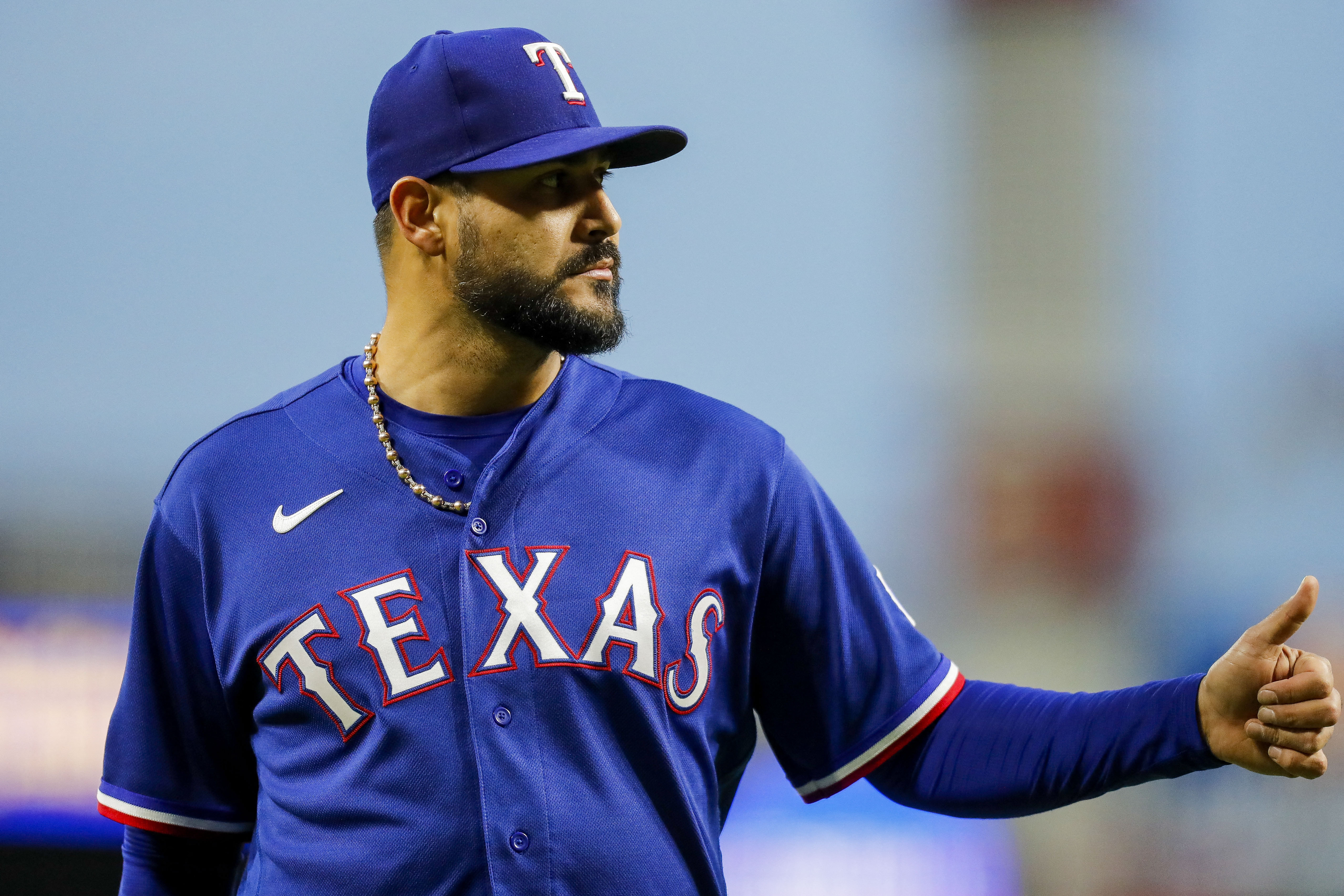 Nathaniel Lowe comes up big and helps propel the Texas Rangers to the ALCS