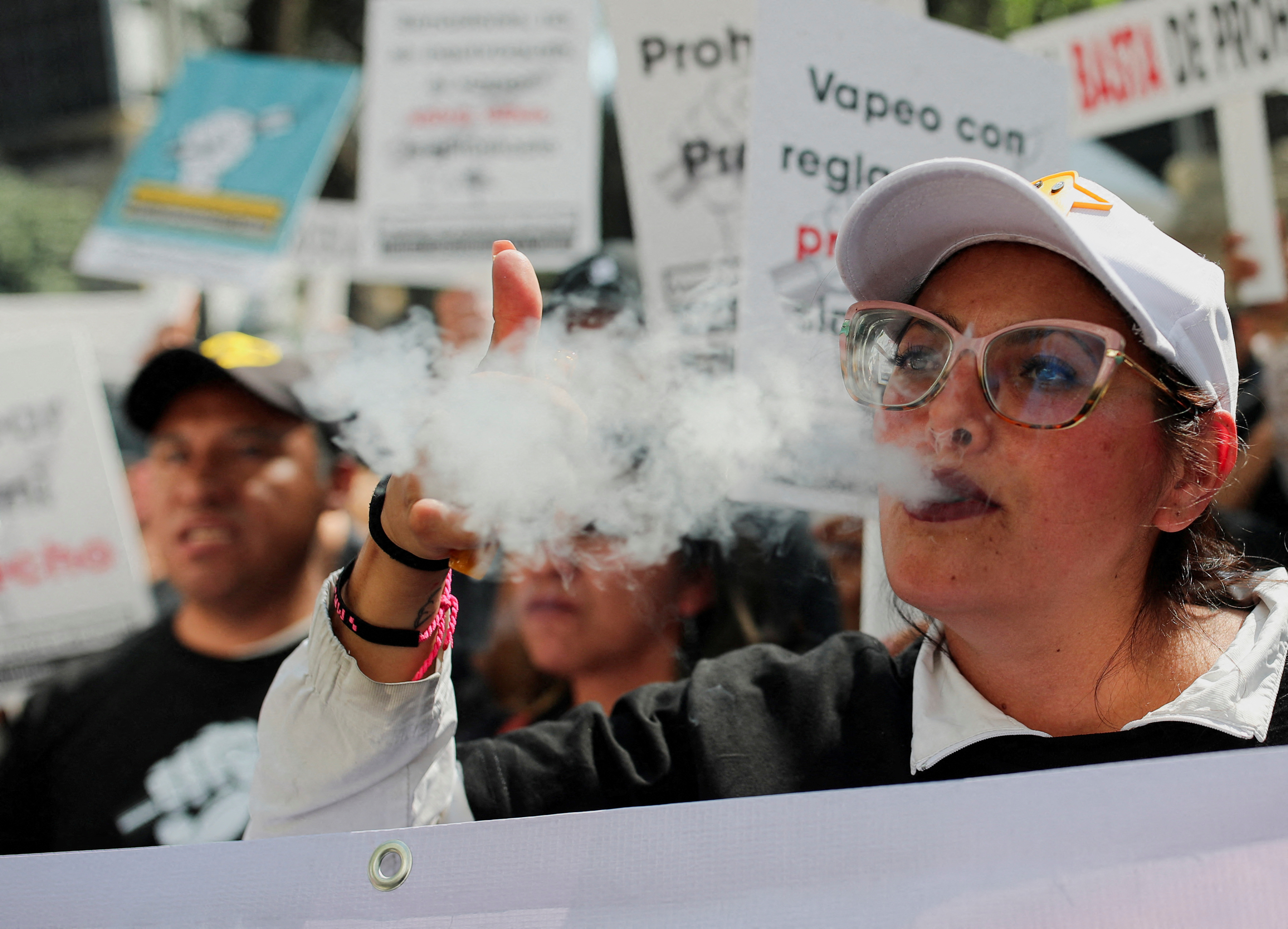 can you buy a vape in mexico 2025 Can I bring this to Mexico? : r/MexicoTravel main image 0
