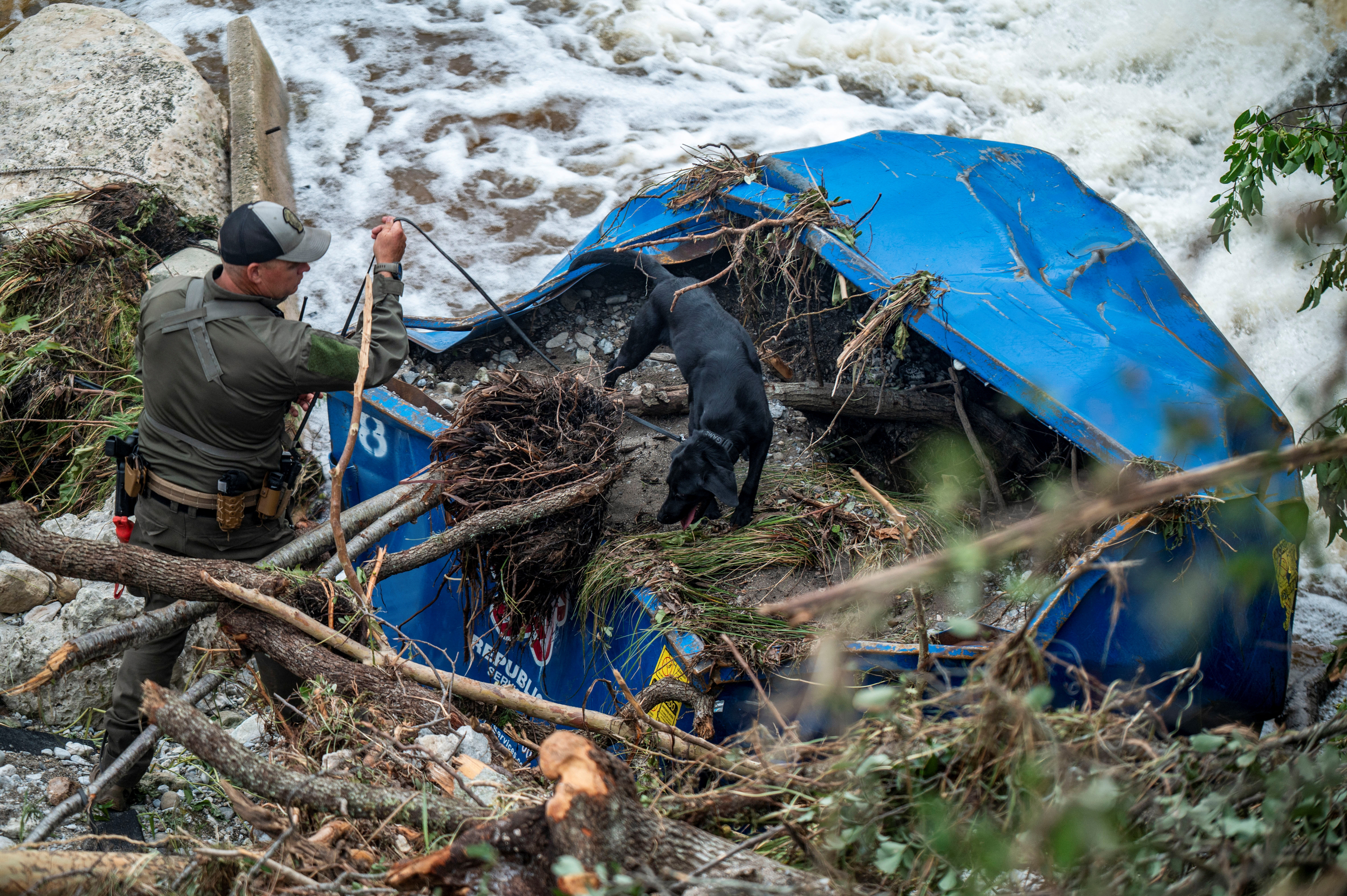 Desperate scenes from Texas as search for missing continues - July