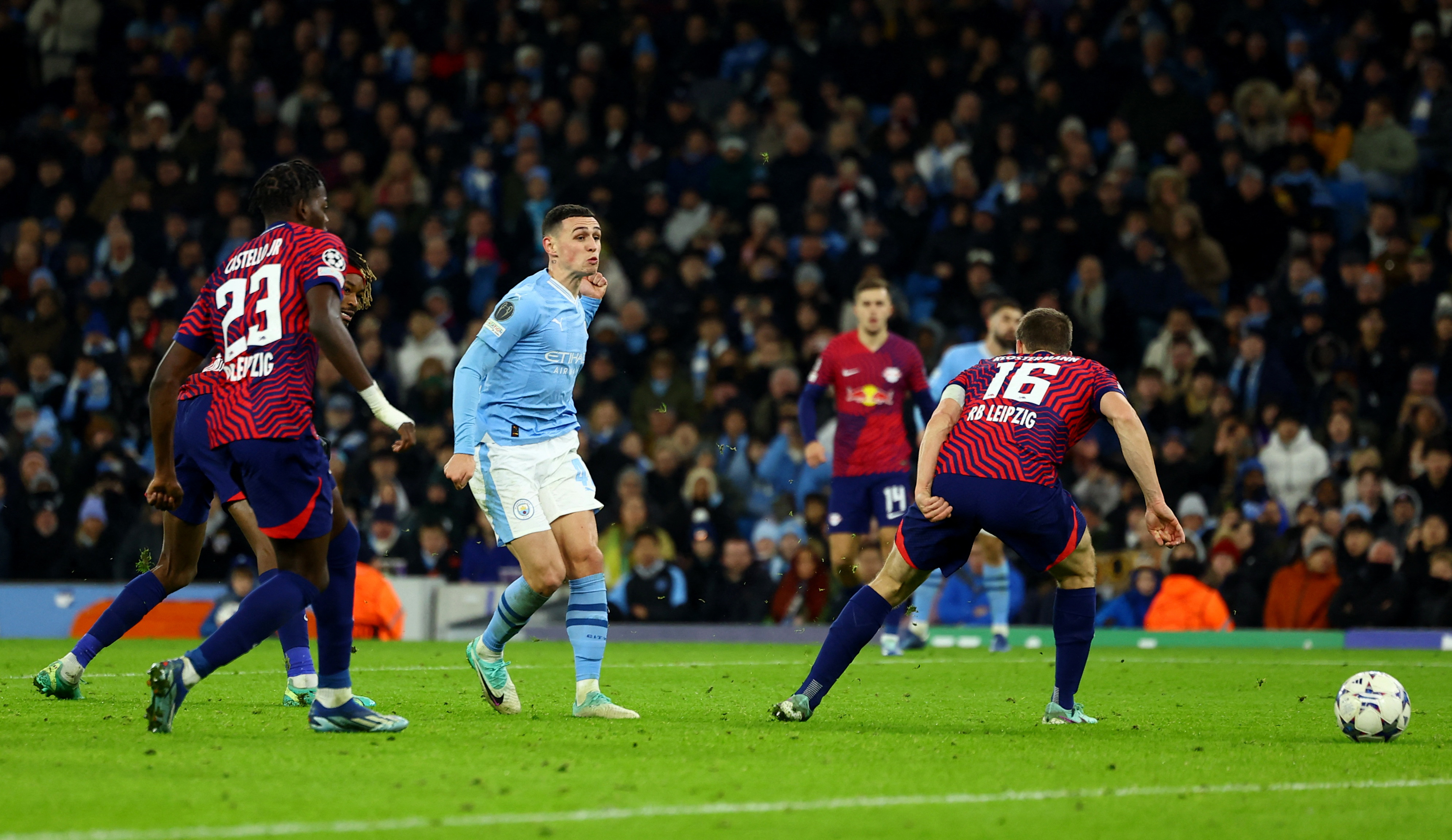 Manchester City 3-2 RB Leipzig: Julian Alvarez completes Citizens