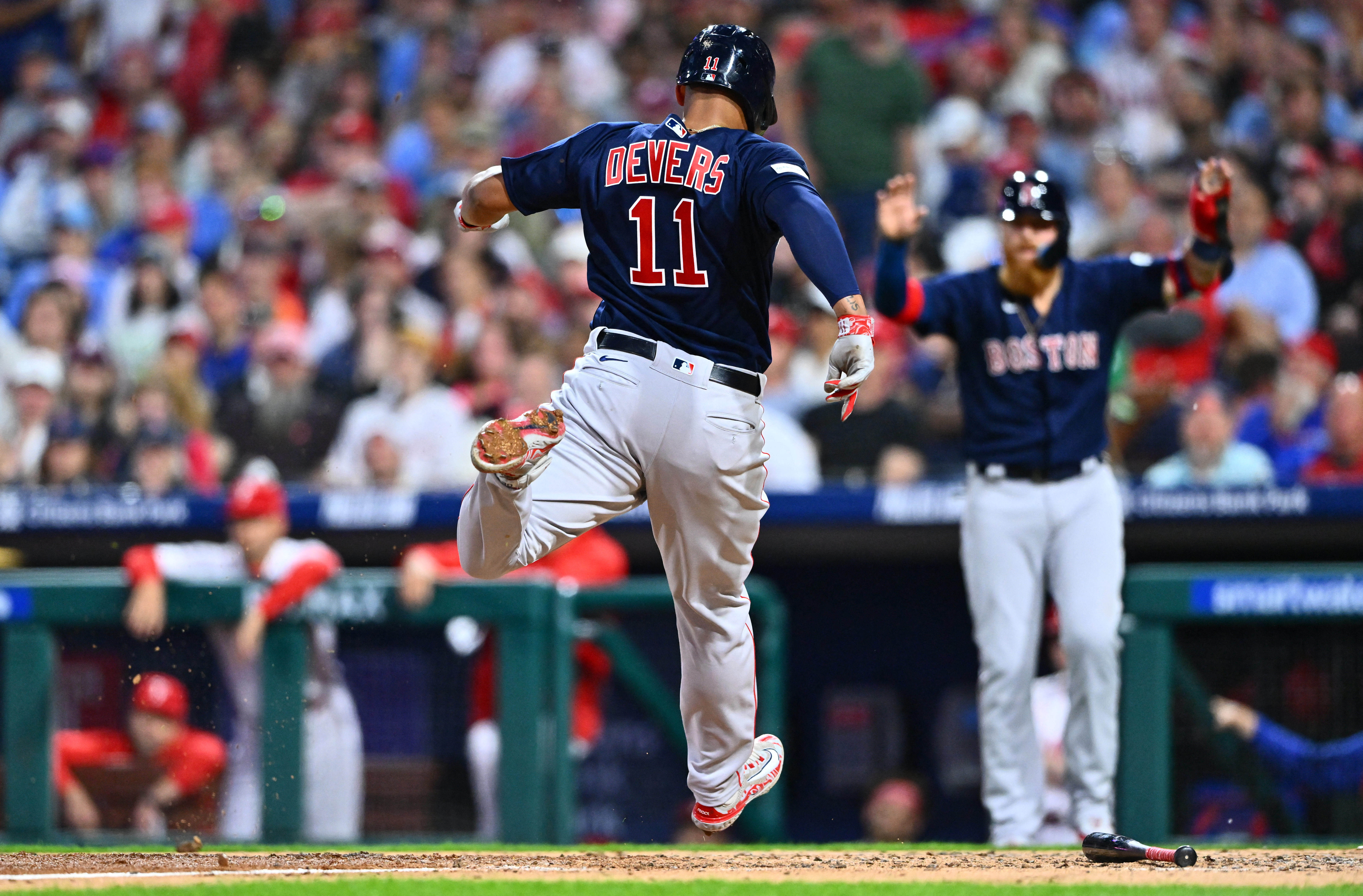 Devers hits 20th home run and Red Sox beat Blue Jays 7-6 to spoil