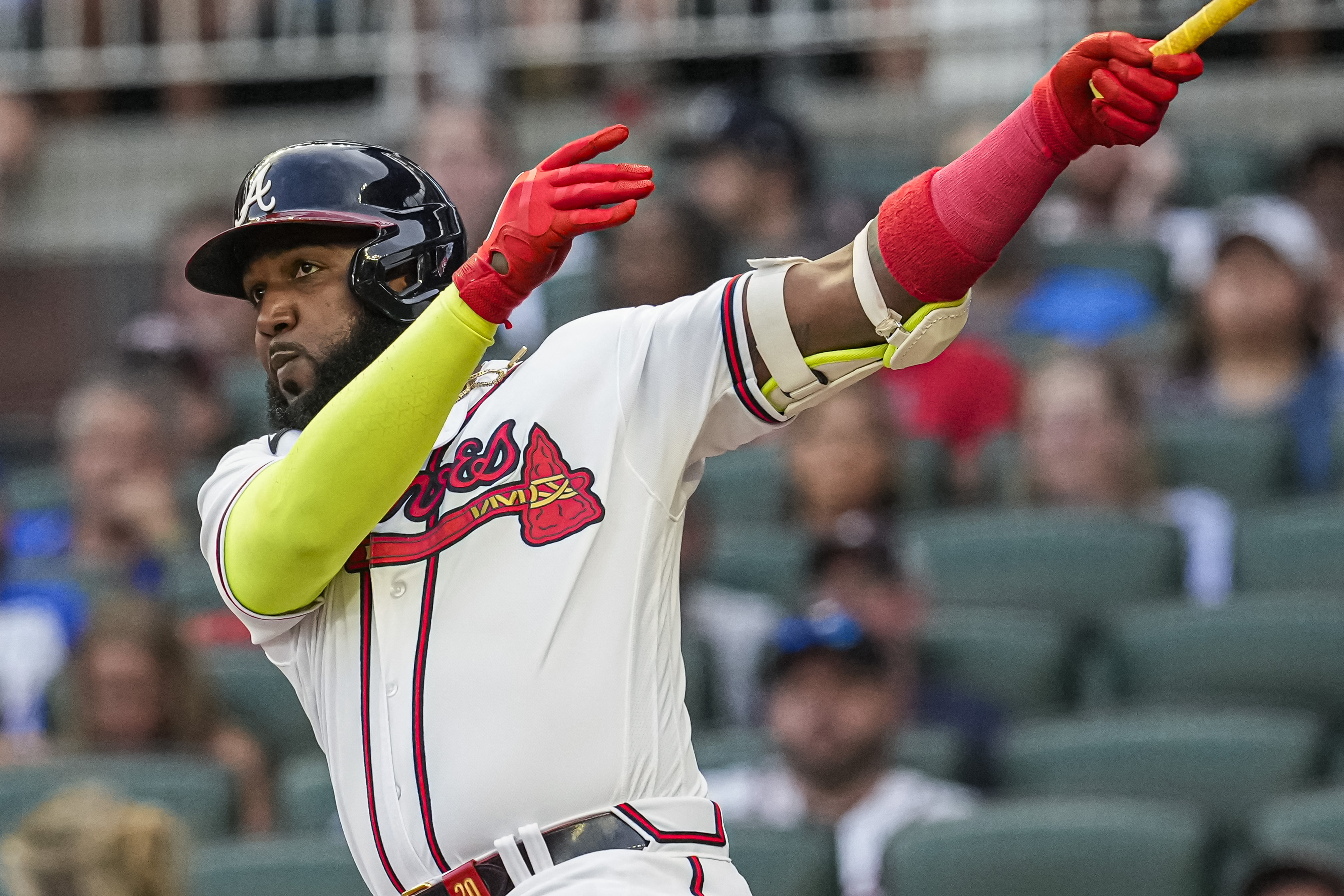 Guardians hit consecutive homers in the 7th to beat White Sox, 9-6 