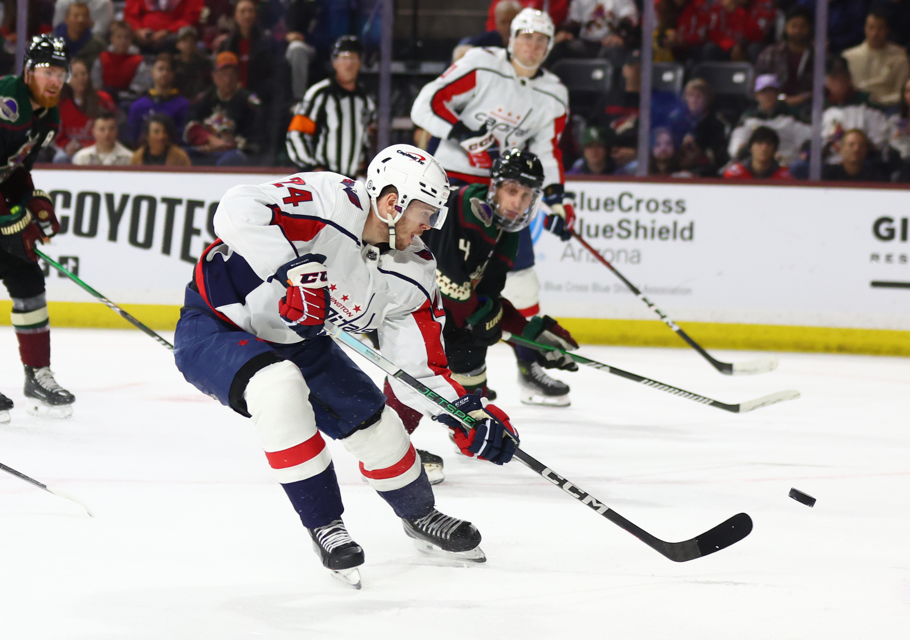 Coyotes strike for 5 goals in first period, thump Capitals | Reuters