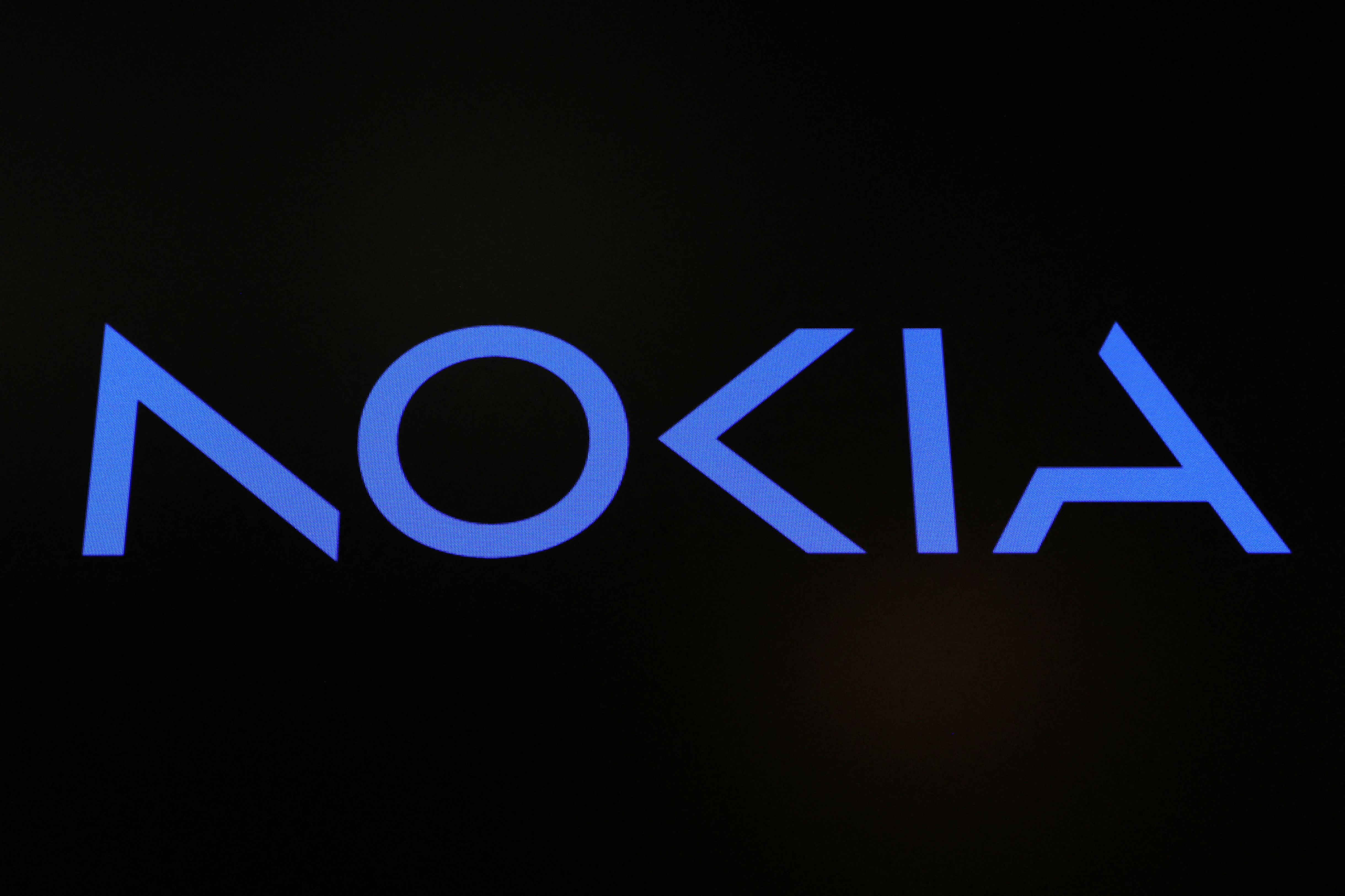 ノキア、光通信機器の米インフィネラを23億ドルで買収