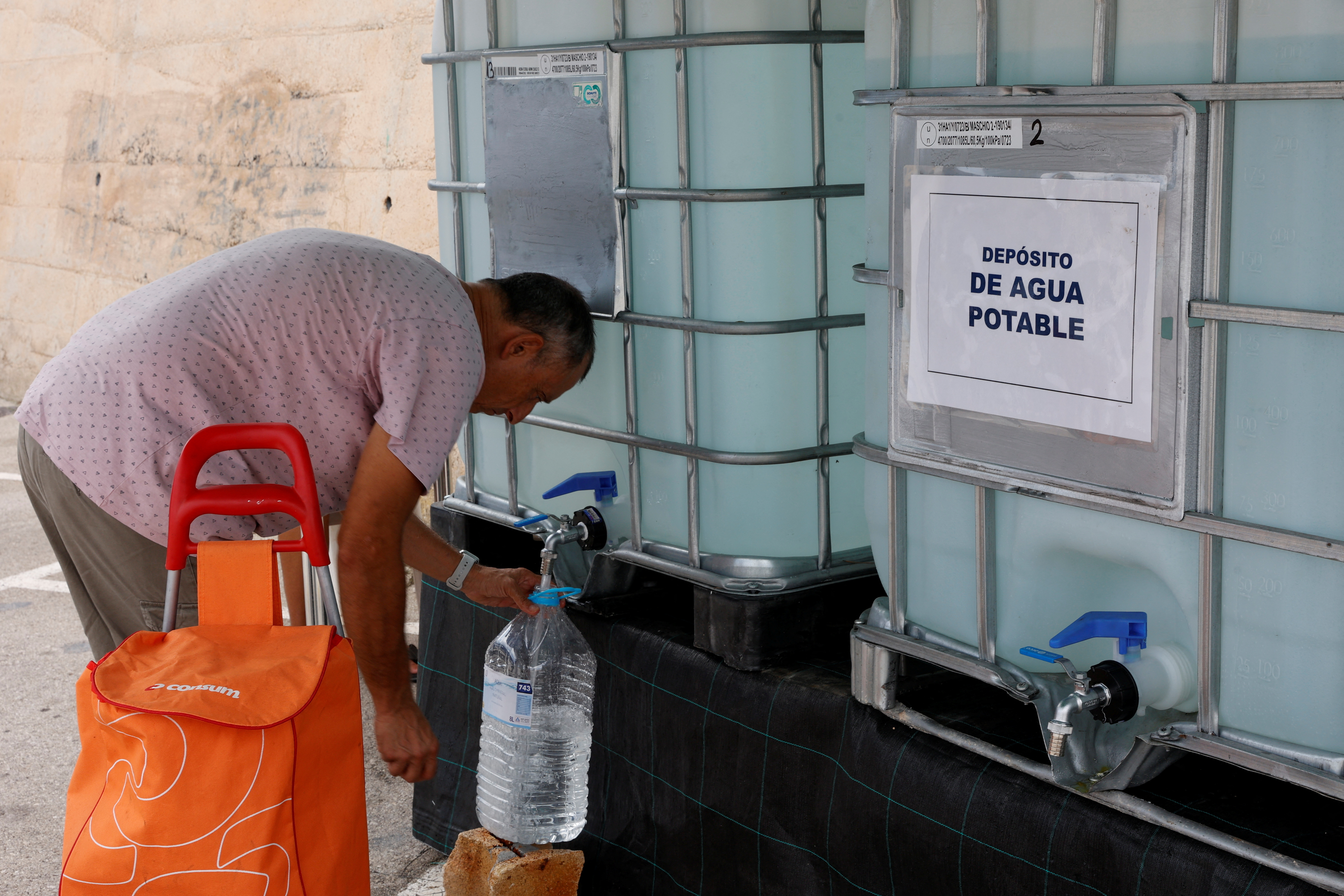 Spain's Costa Blanca town delivers bottled water as tap water deemed undrinkable