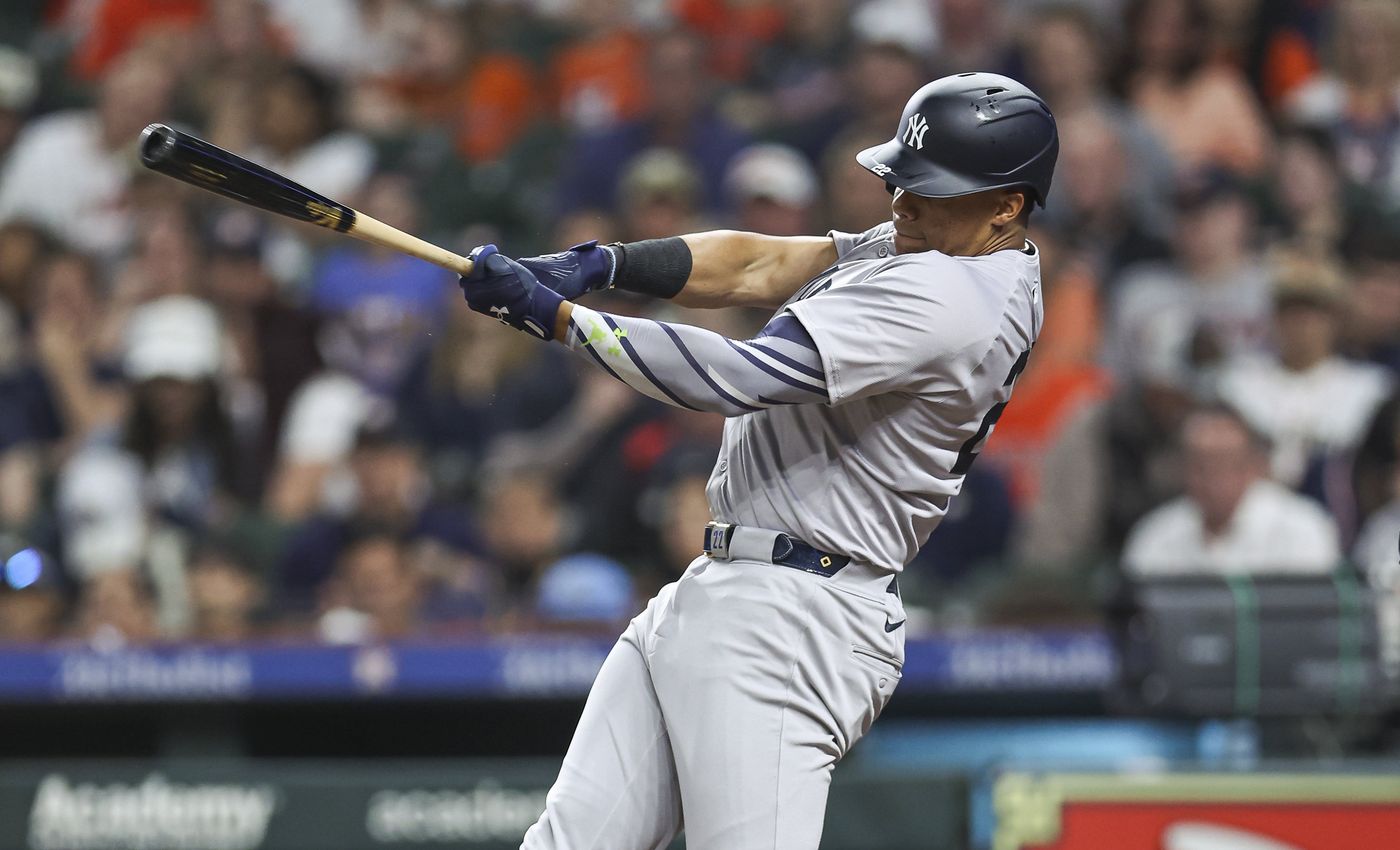 Late surge leads Yankees past sloppy Astros Reuters