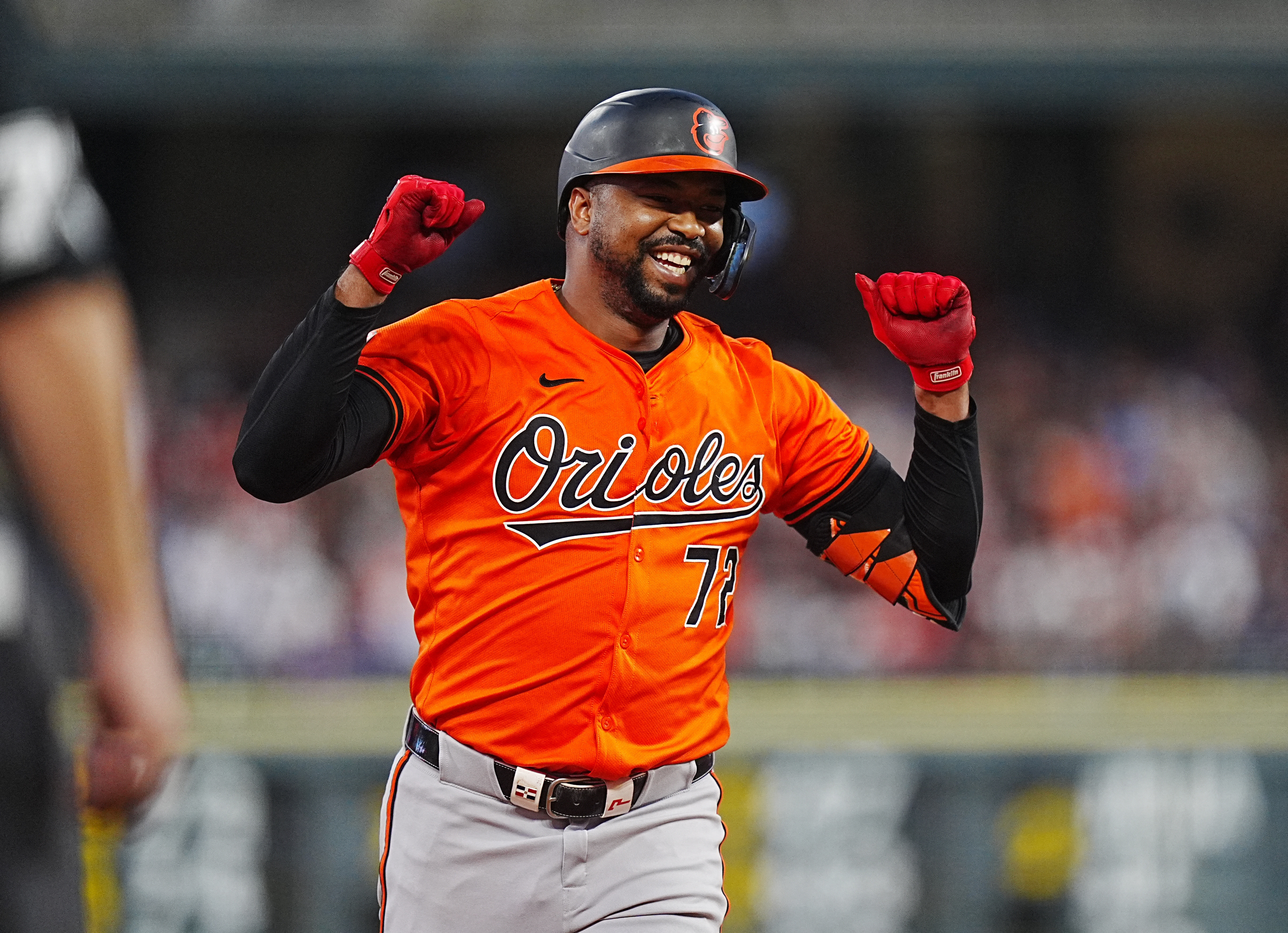 Report: Jays sign Eloy Jimenez to minor-league deal | Reuters