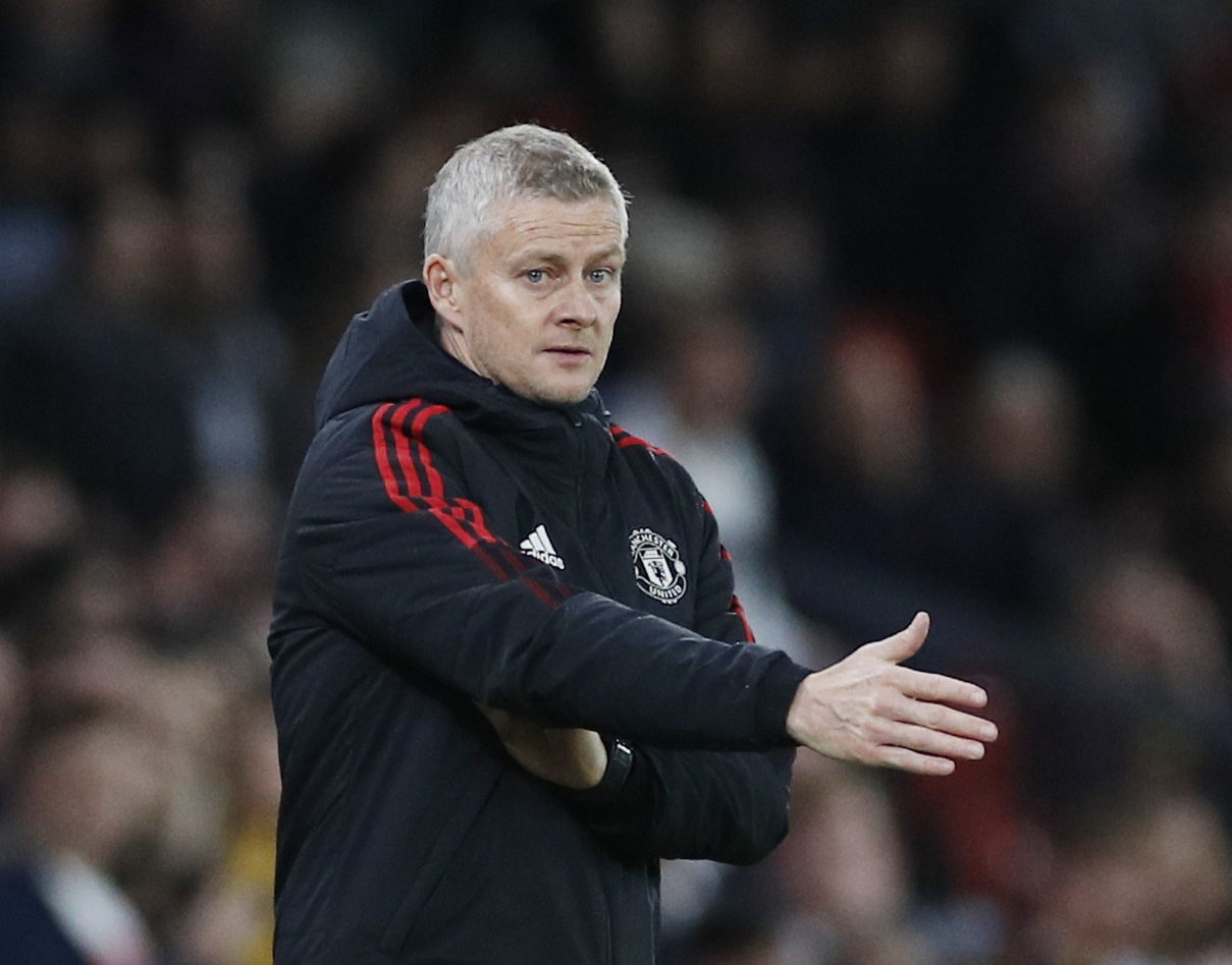 Pressure mounts on Solskjaer after Liverpool debacle | Reuters