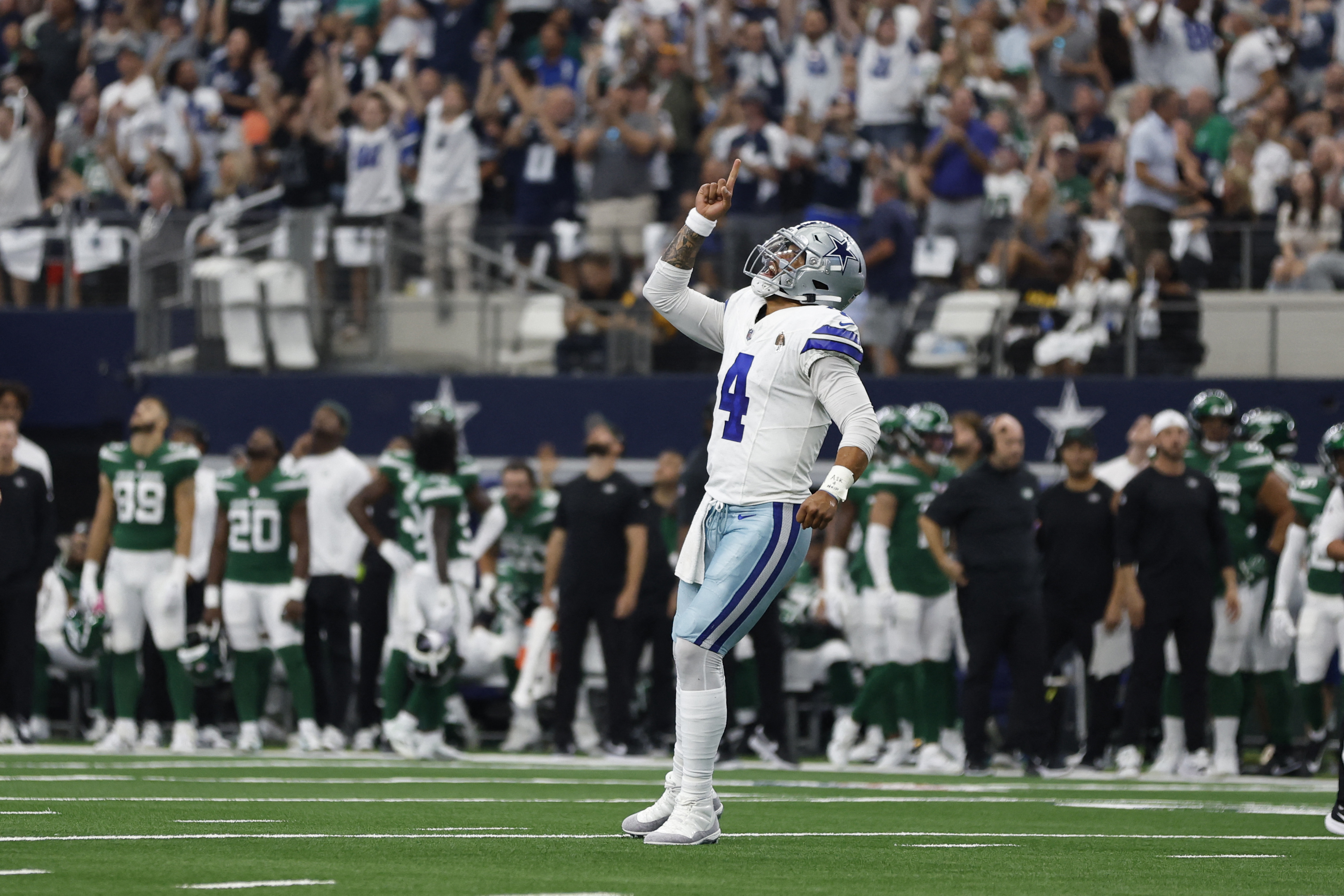 NFL Fans Furious With Officiating In Cowboys vs. Jets - The Spun: What's  Trending In The Sports World Today