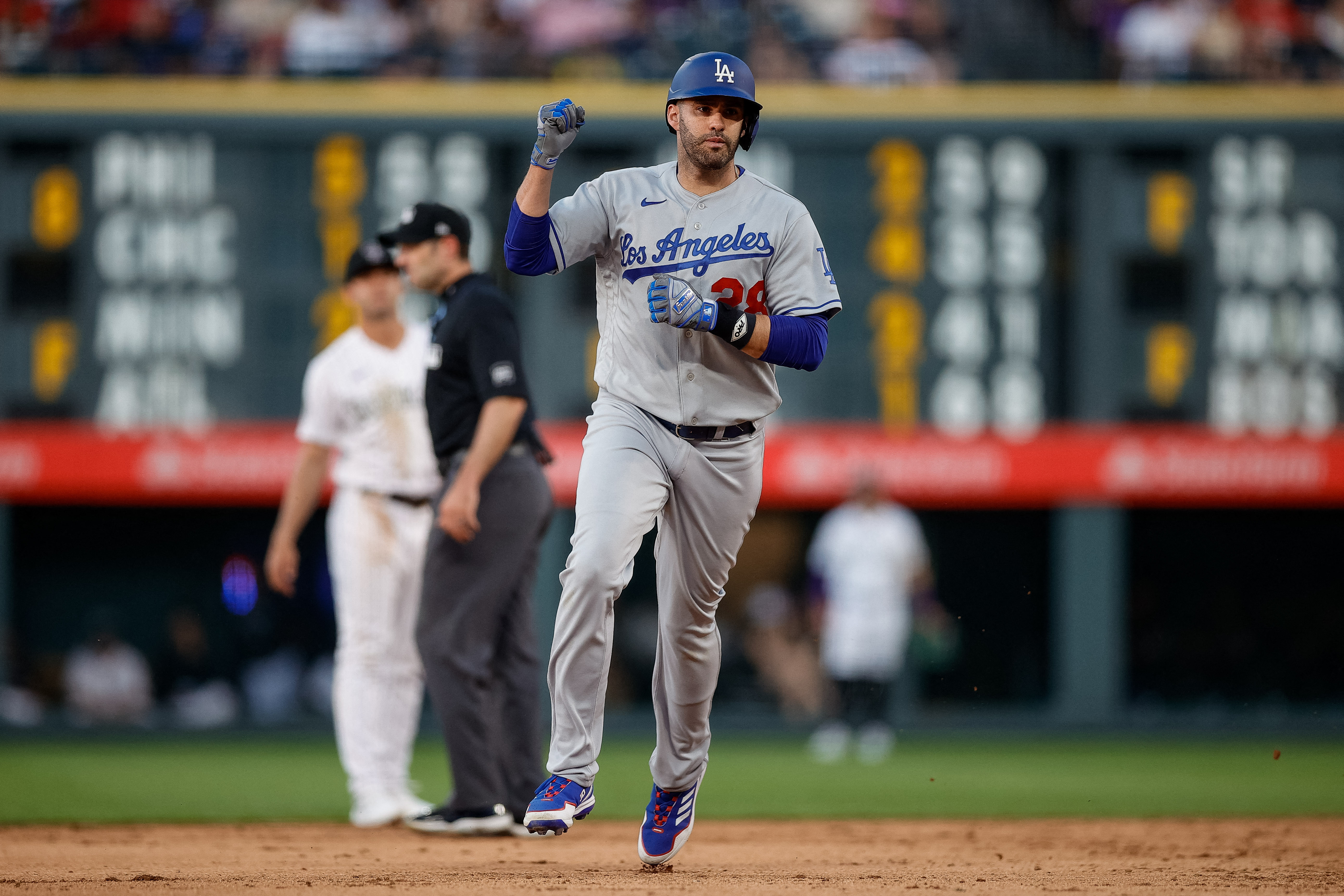 Rockies' lefties on Dodgers' Clayton Kershaw: The epitome of a pitcher