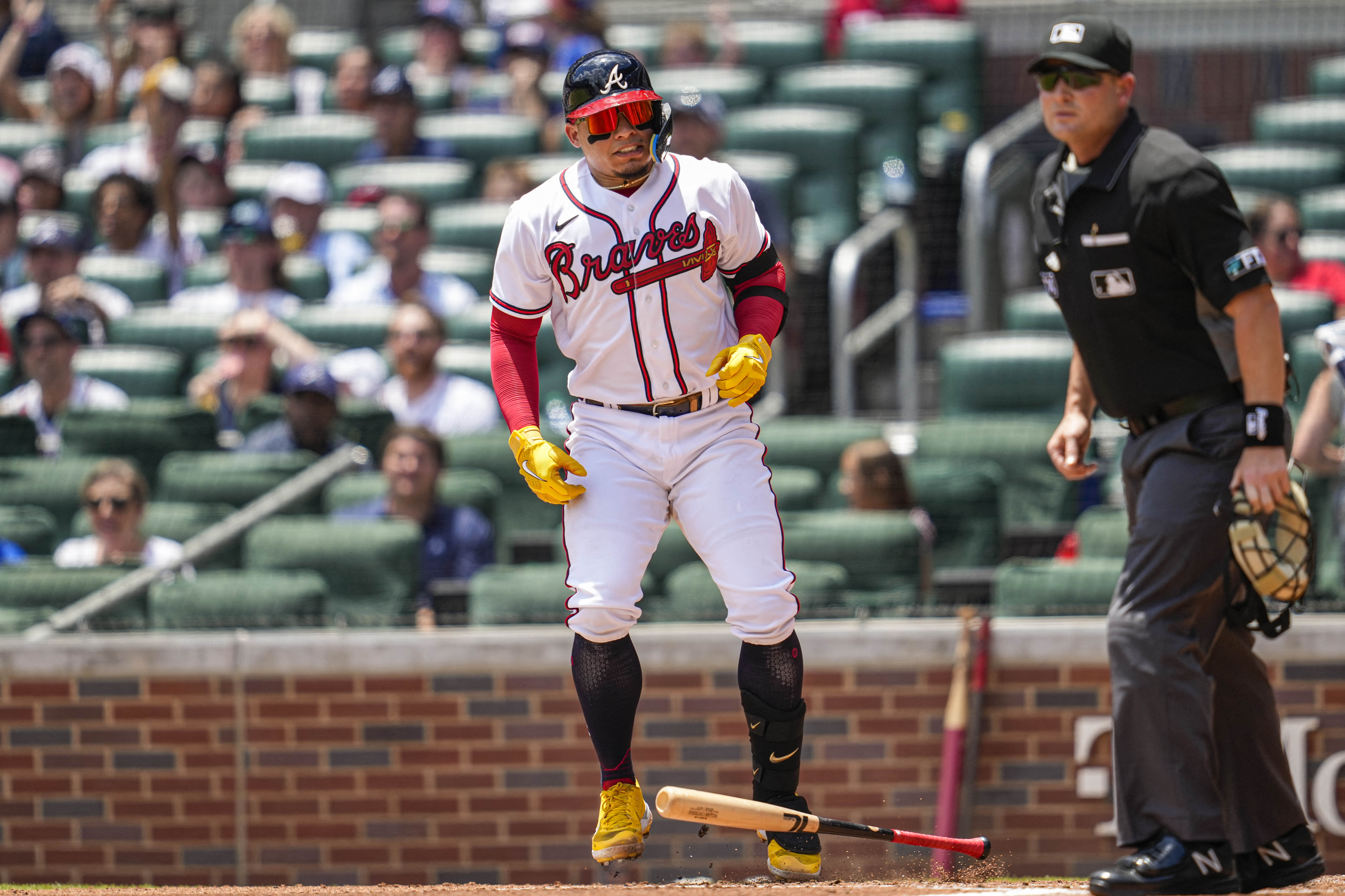 MLB roundup: Braves run win streak to 11 by sweeping Pirates | Reuters