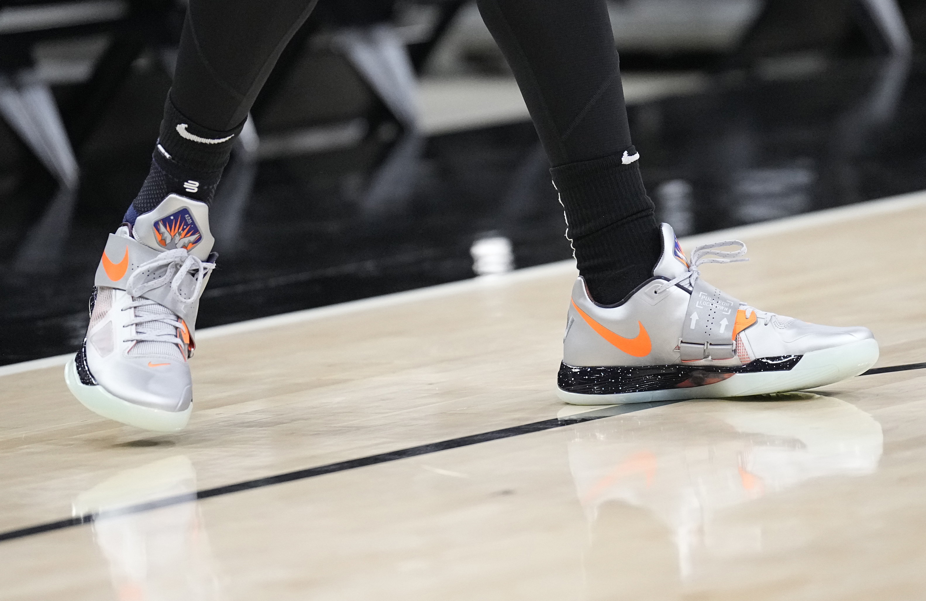 sneakernews basketball