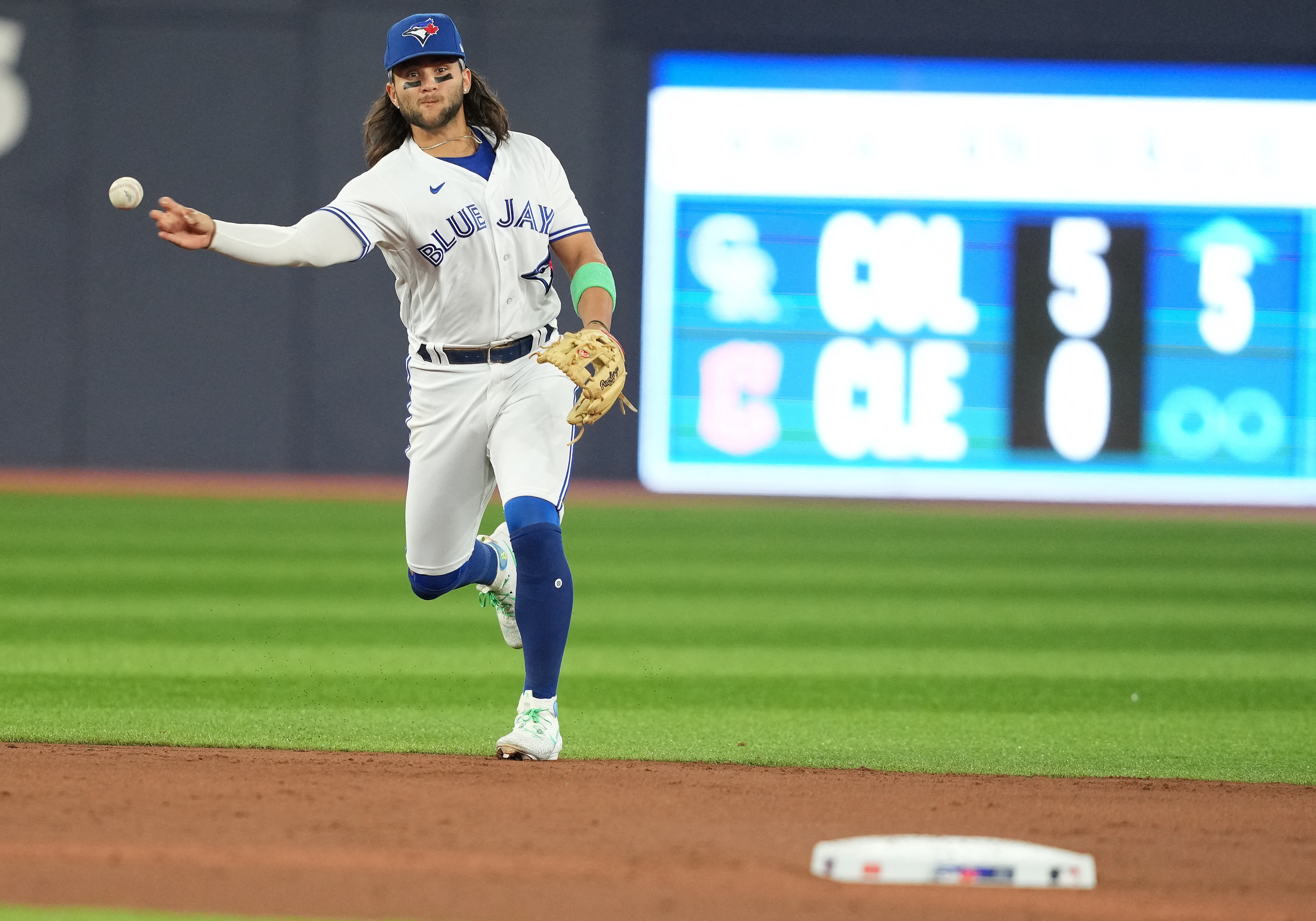 Blue Jays infielder Cavan Biggio to get a second opinion on left