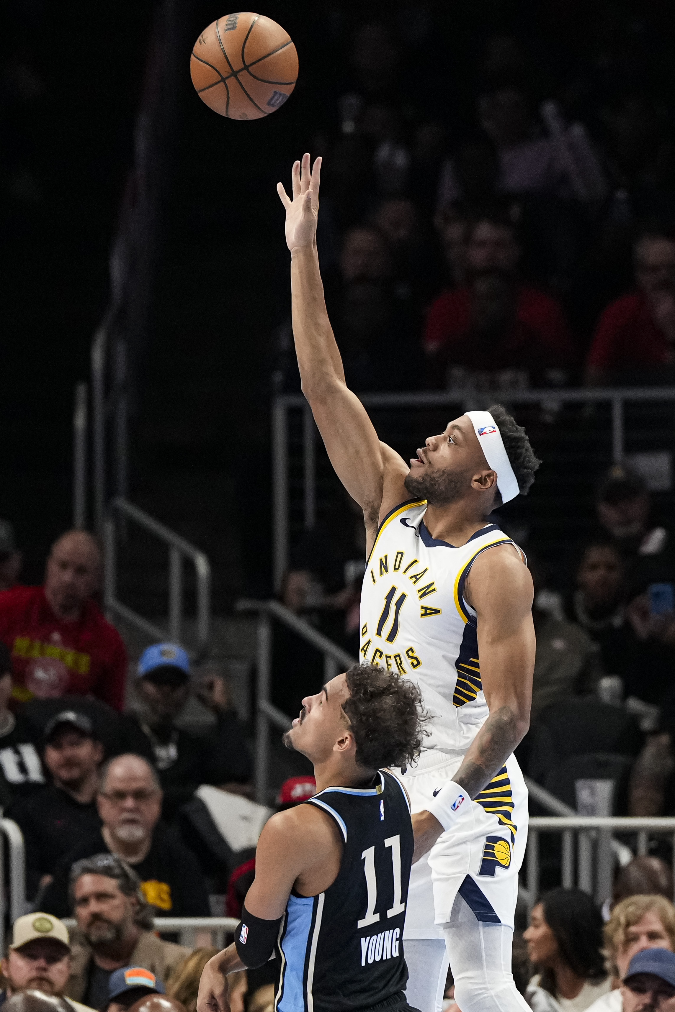 Tyrese Haliburton outduels Trae Young, Pacers top Hawks in tourney ...