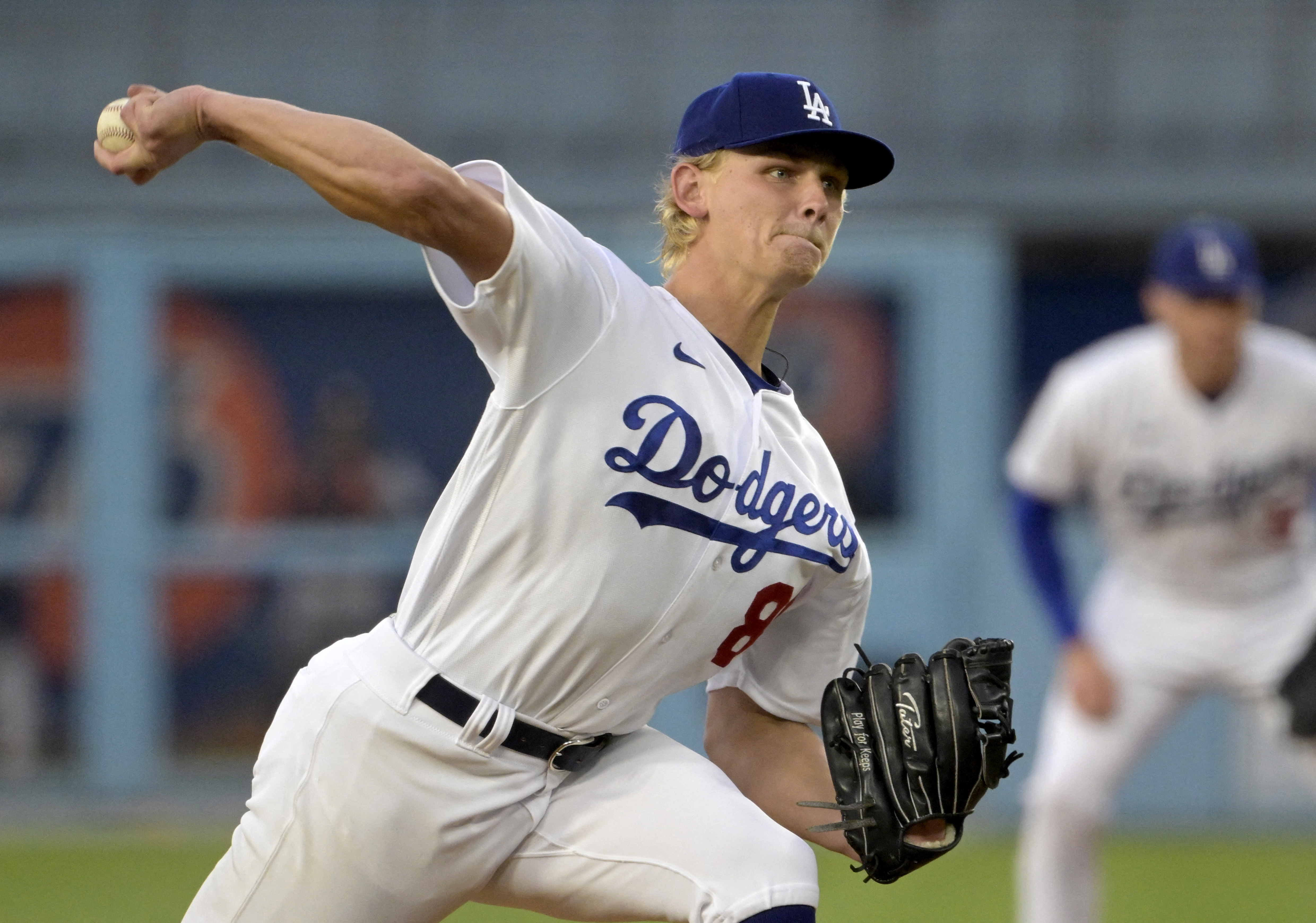 Mookie Betts' leadoff blast sparks Dodgers' win over Astros